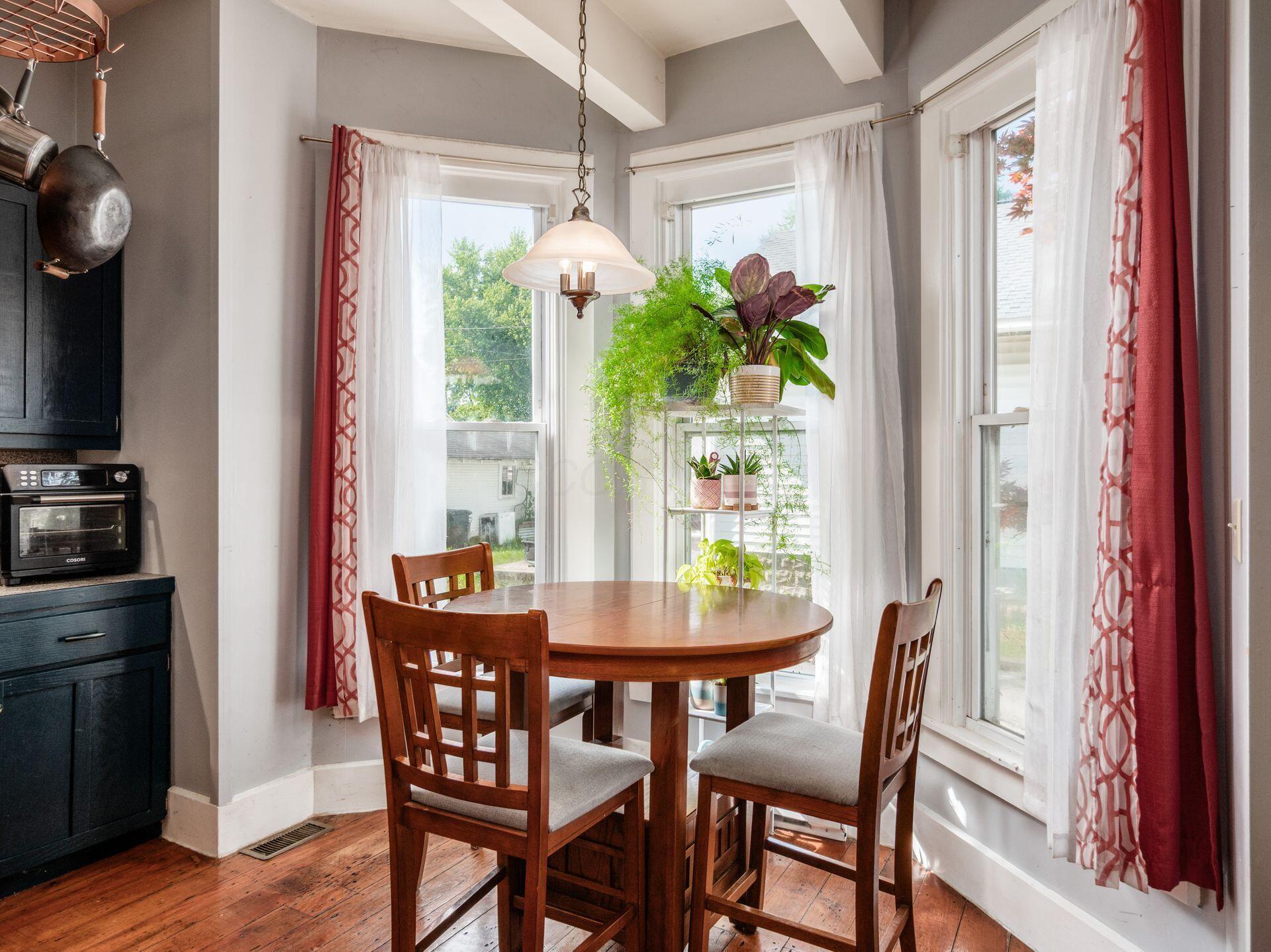 404 S Detroit Street