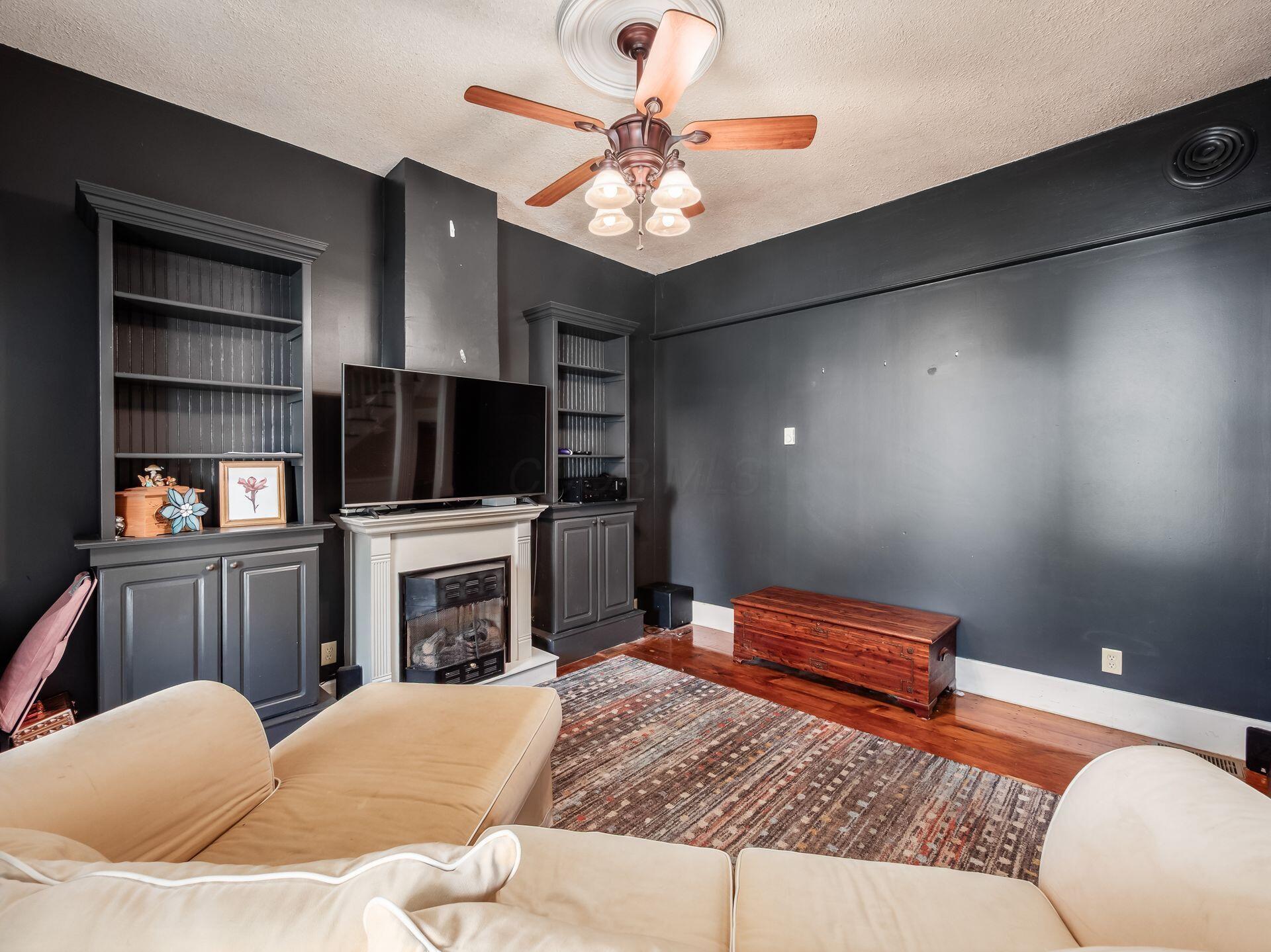 404 S Detroit Street