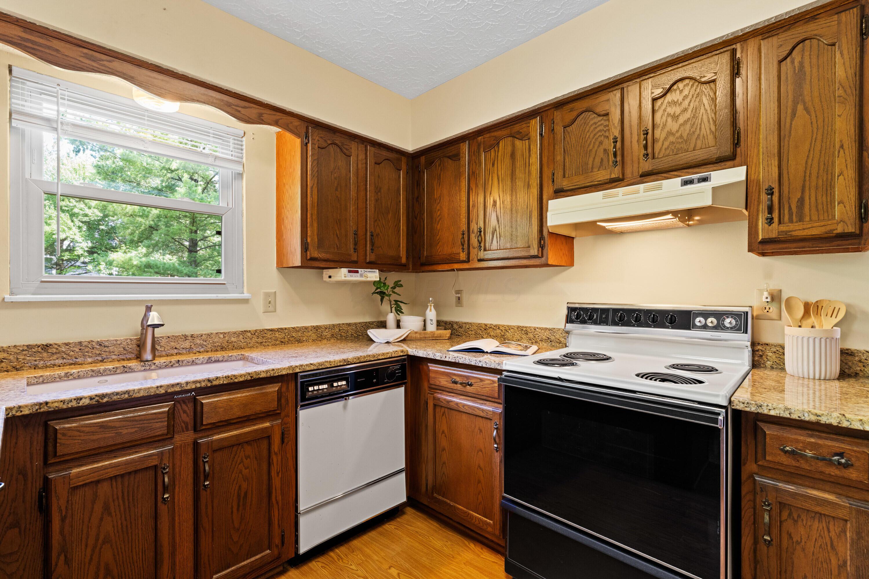 9 Intermeadows Way