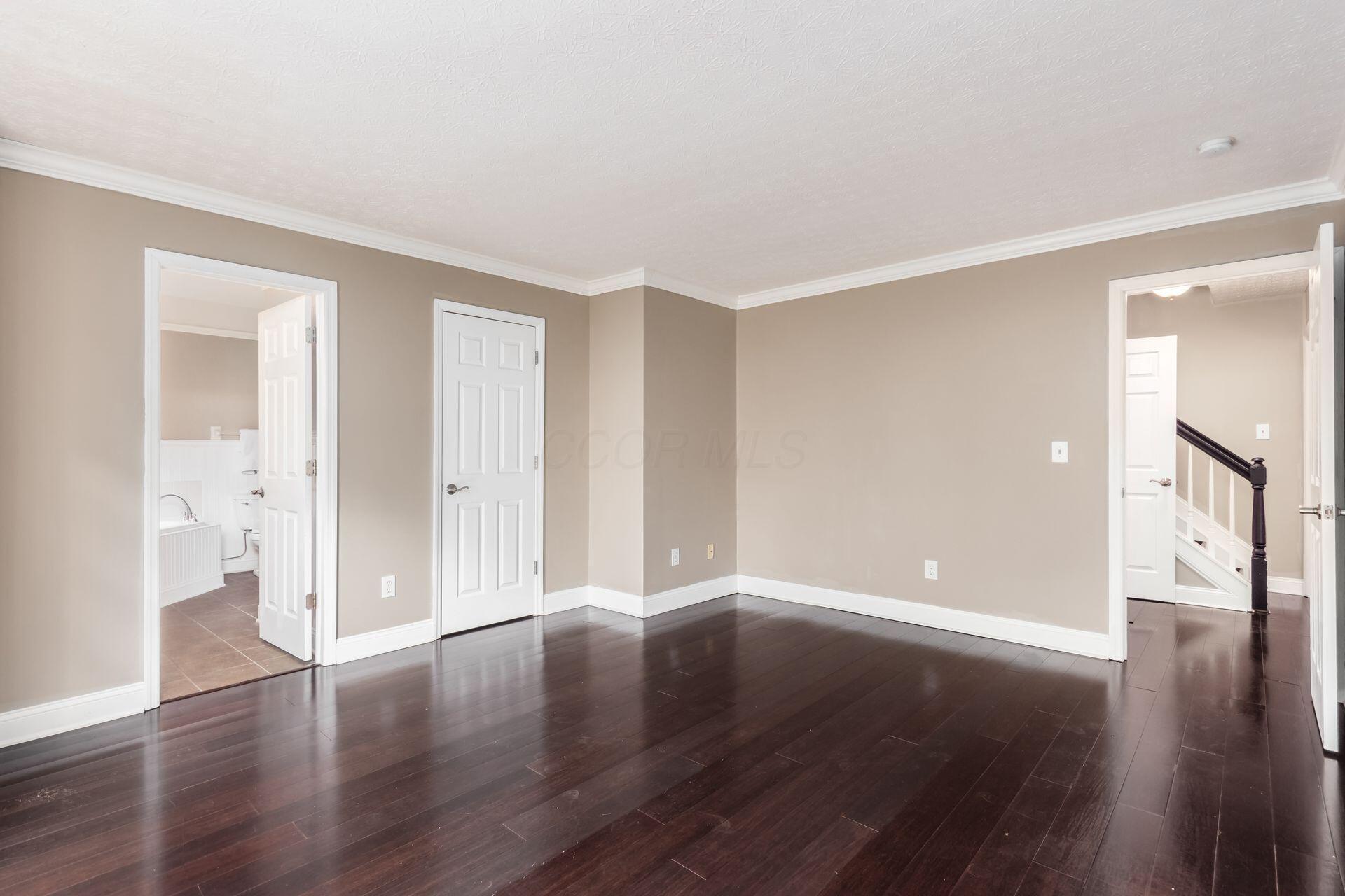 8699 Lazelle Commons Drive