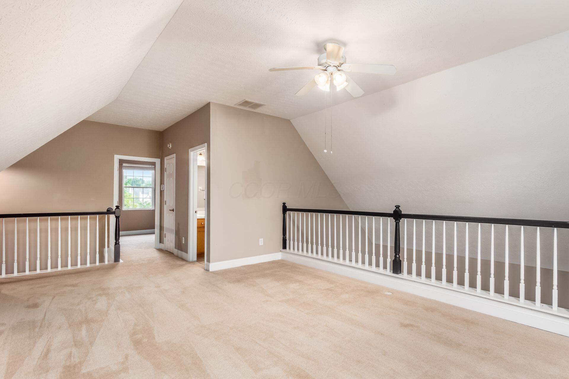 8699 Lazelle Commons Drive