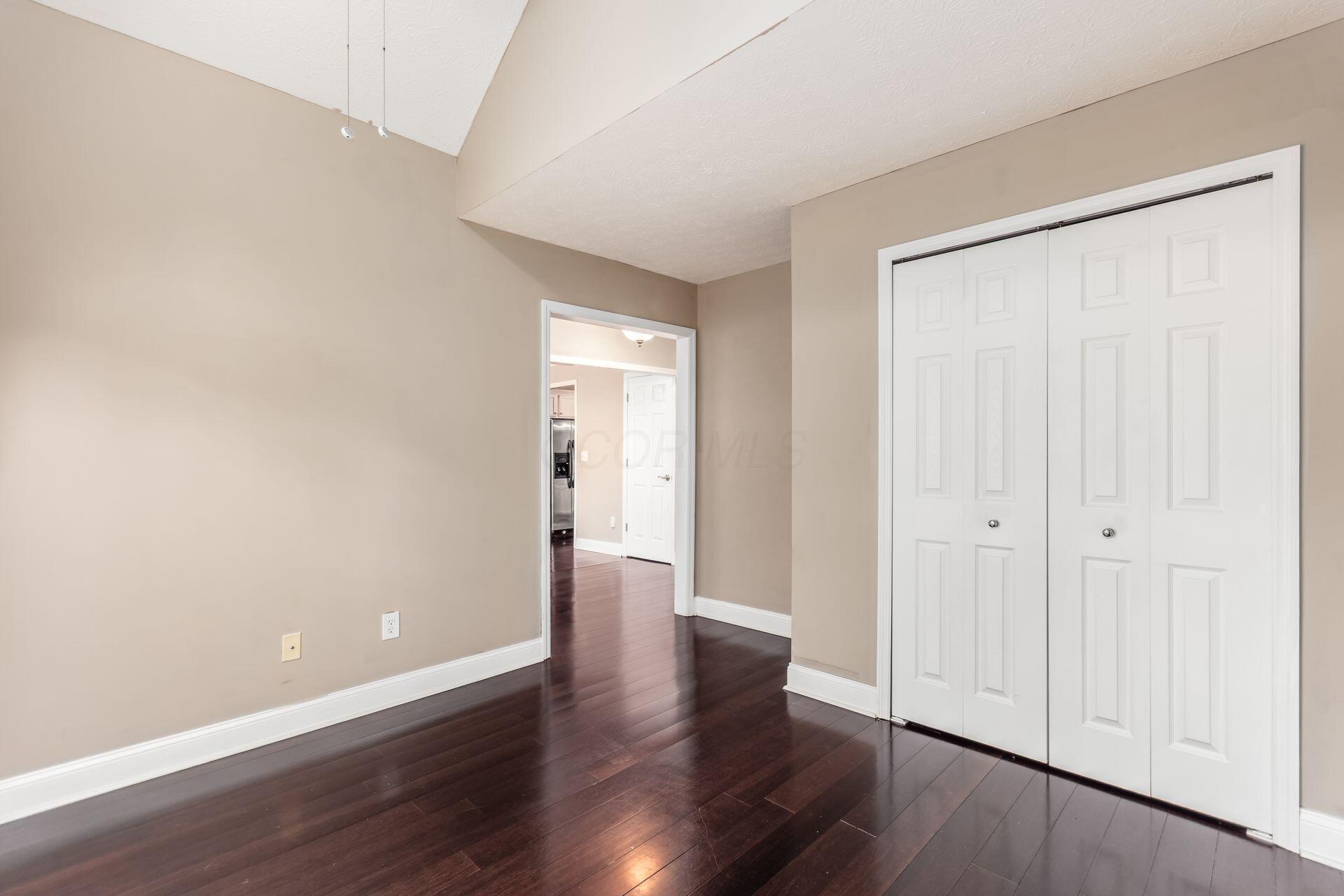 8699 Lazelle Commons Drive