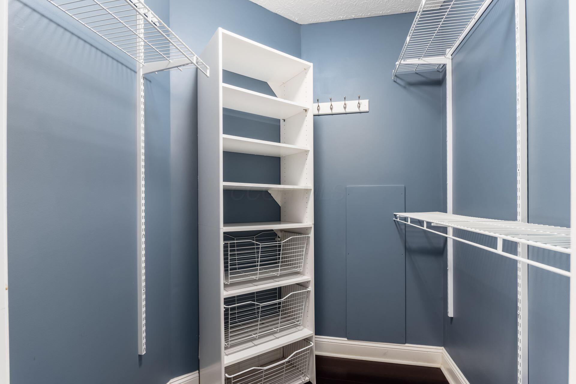 8699 Lazelle Commons Drive