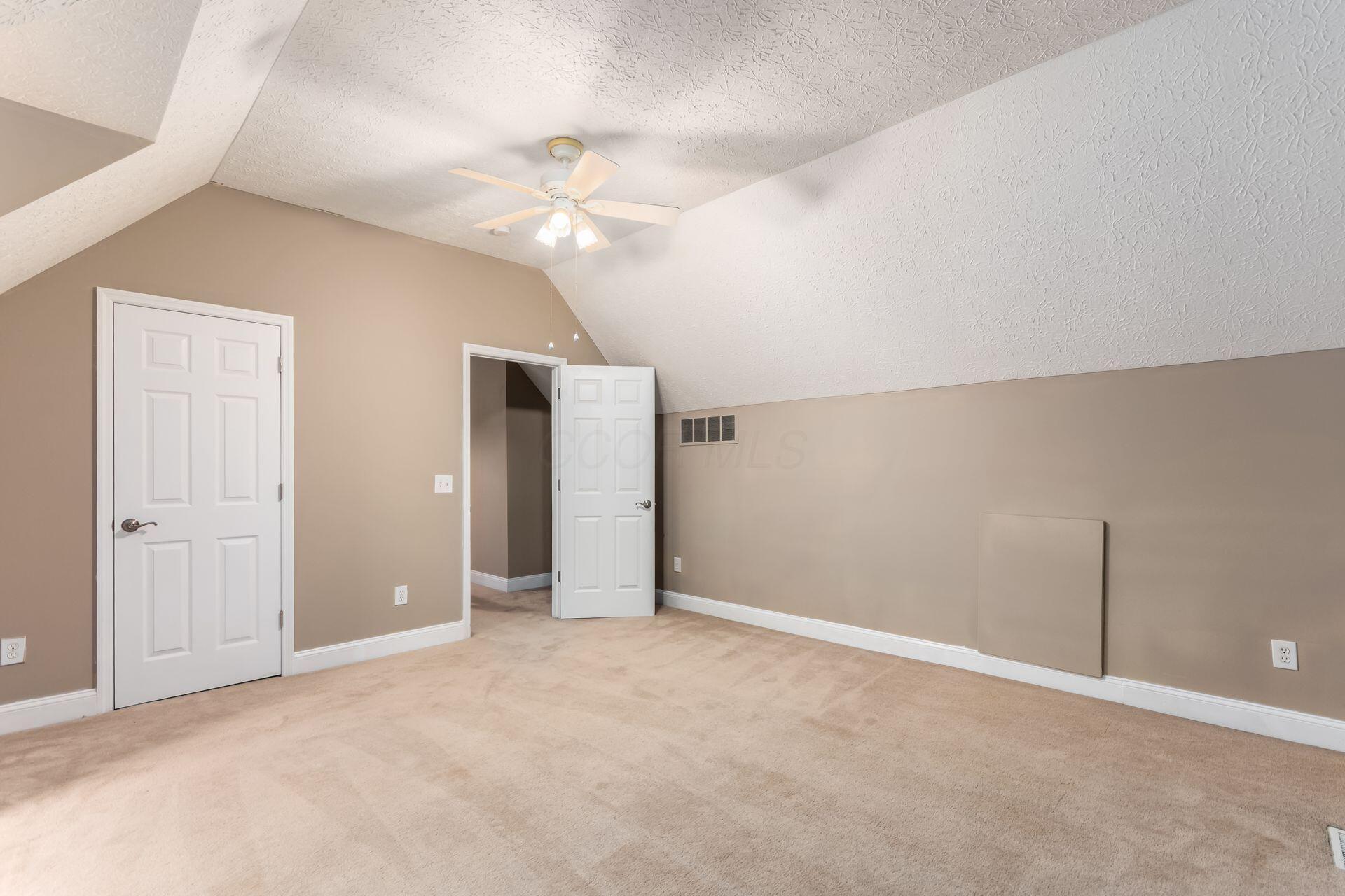 8699 Lazelle Commons Drive