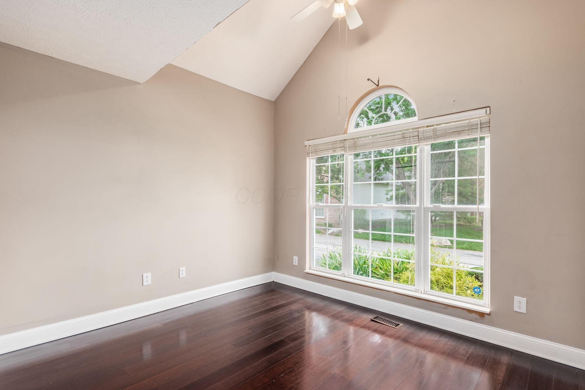 8699 Lazelle Commons Drive