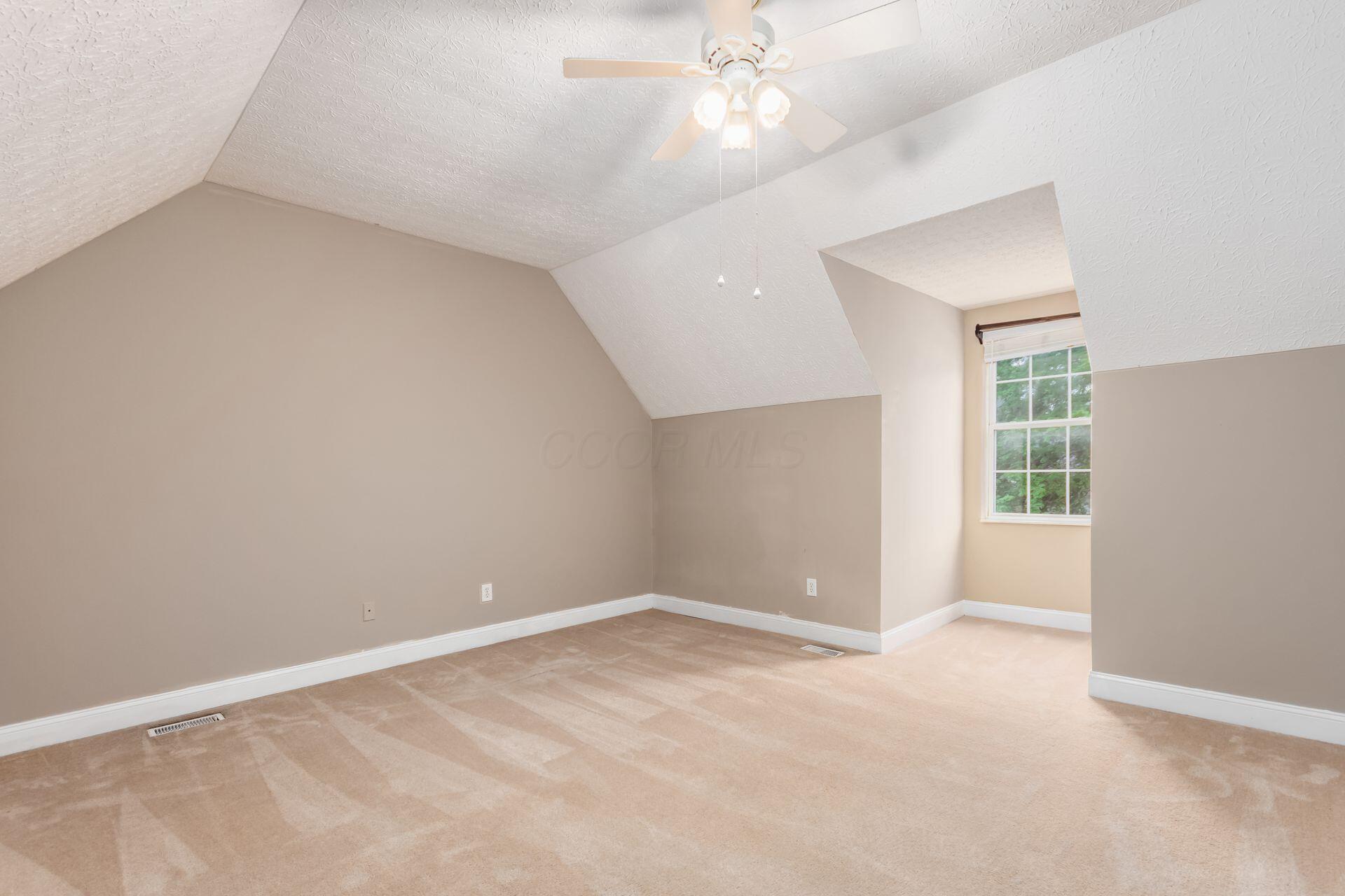 8699 Lazelle Commons Drive