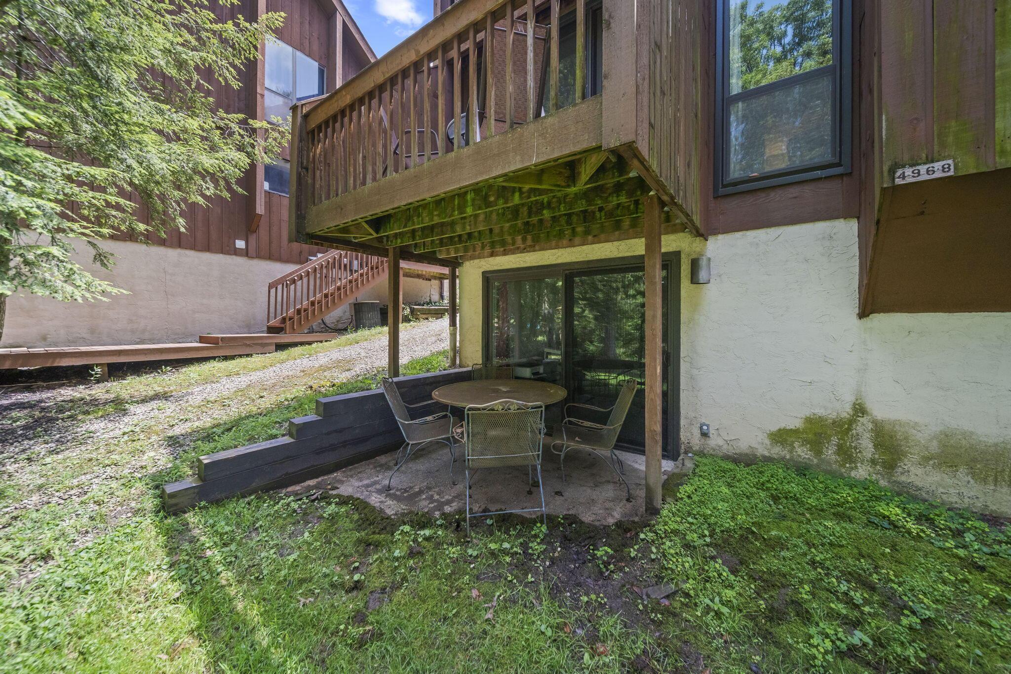 4968 Wintersong Lane, 10