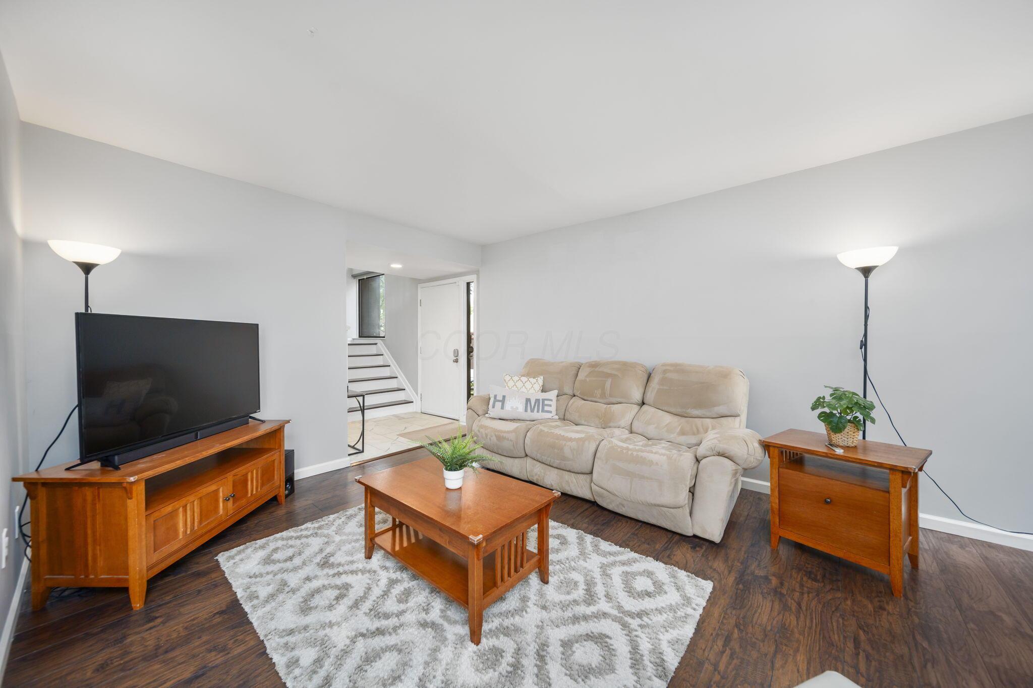 4968 Wintersong Lane, 10