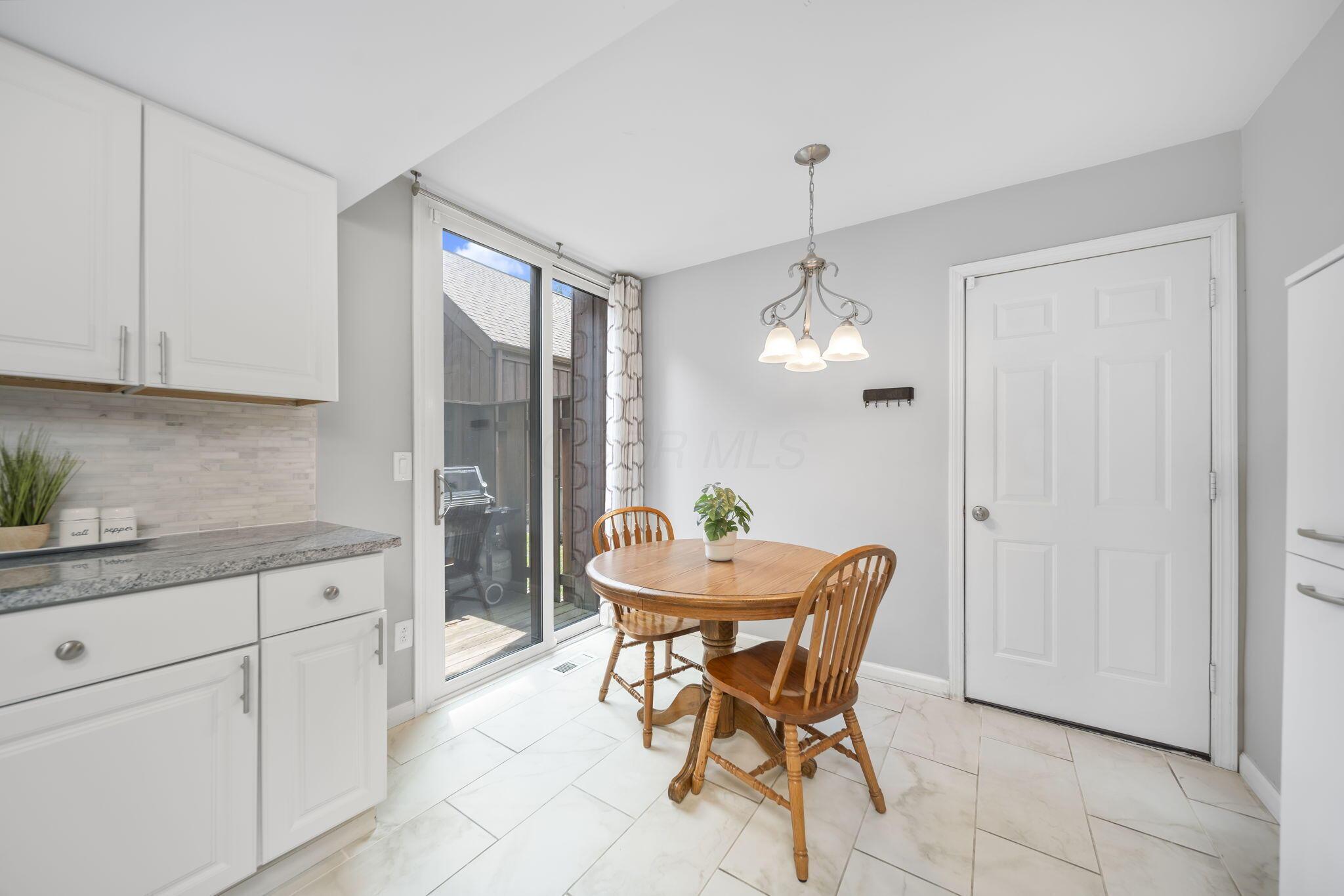 4968 Wintersong Lane, 10
