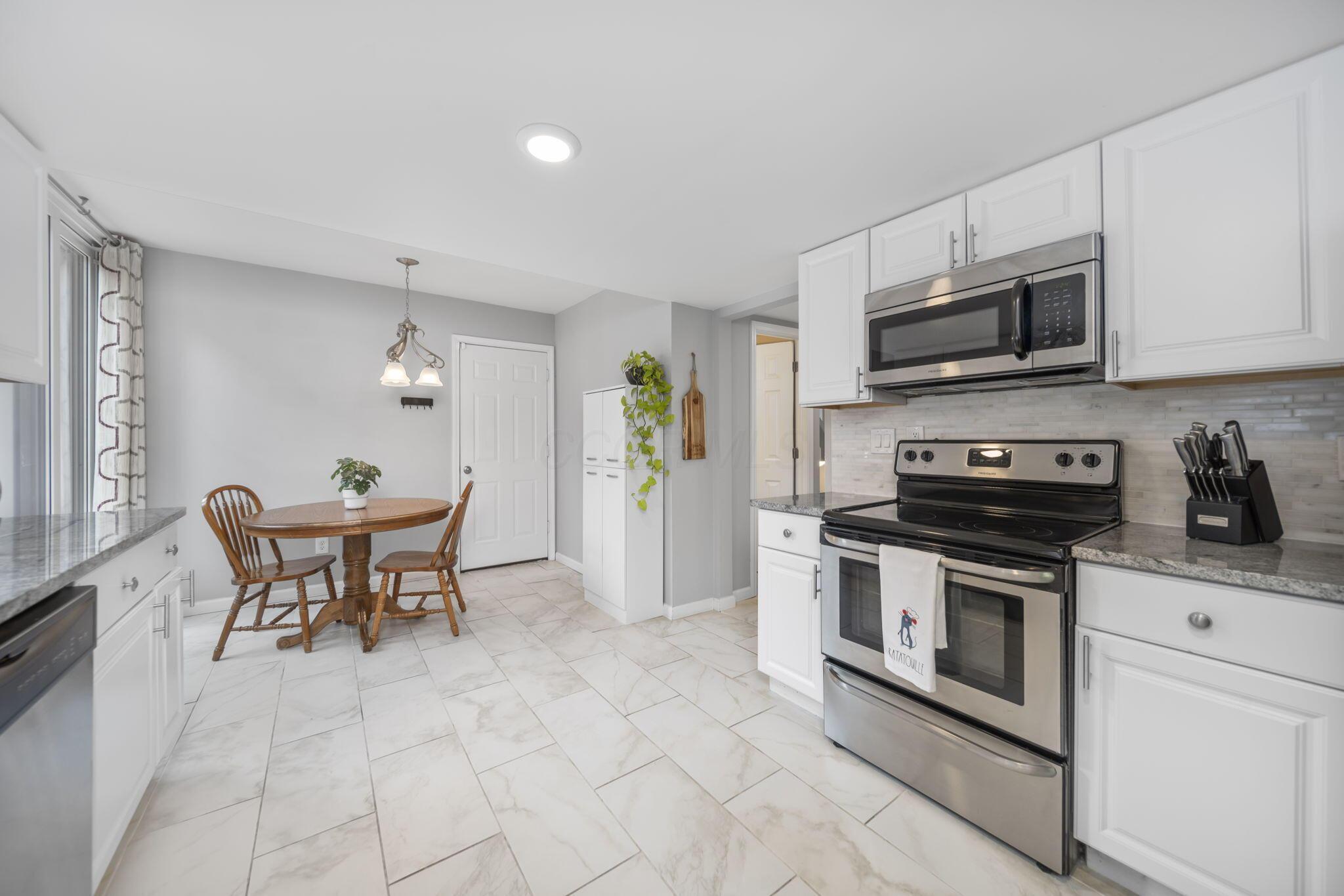 4968 Wintersong Lane, 10
