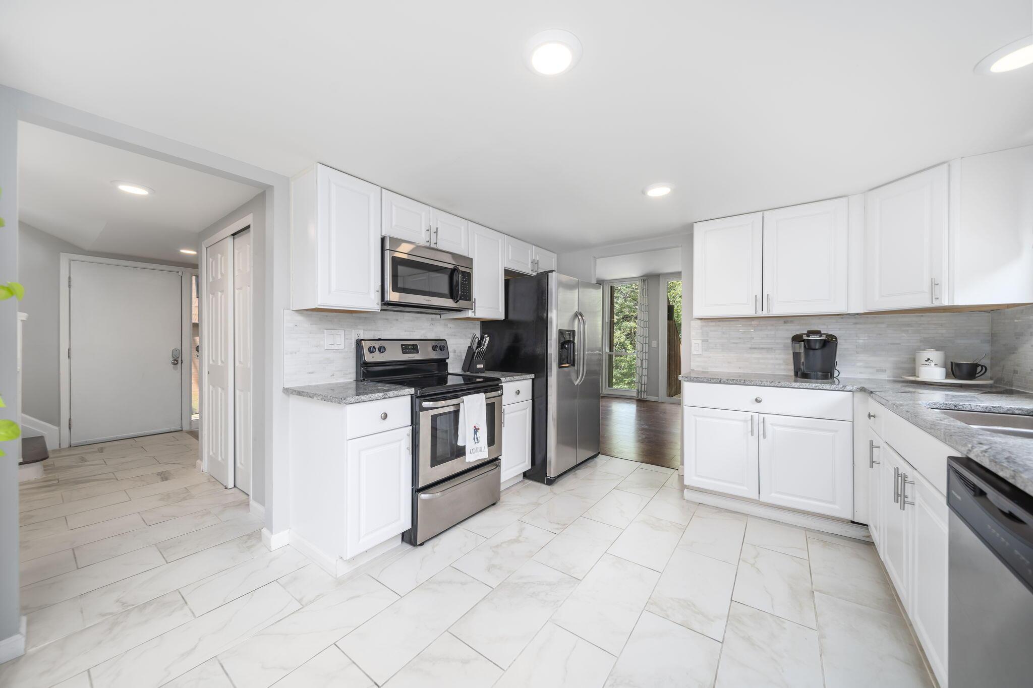 4968 Wintersong Lane, 10