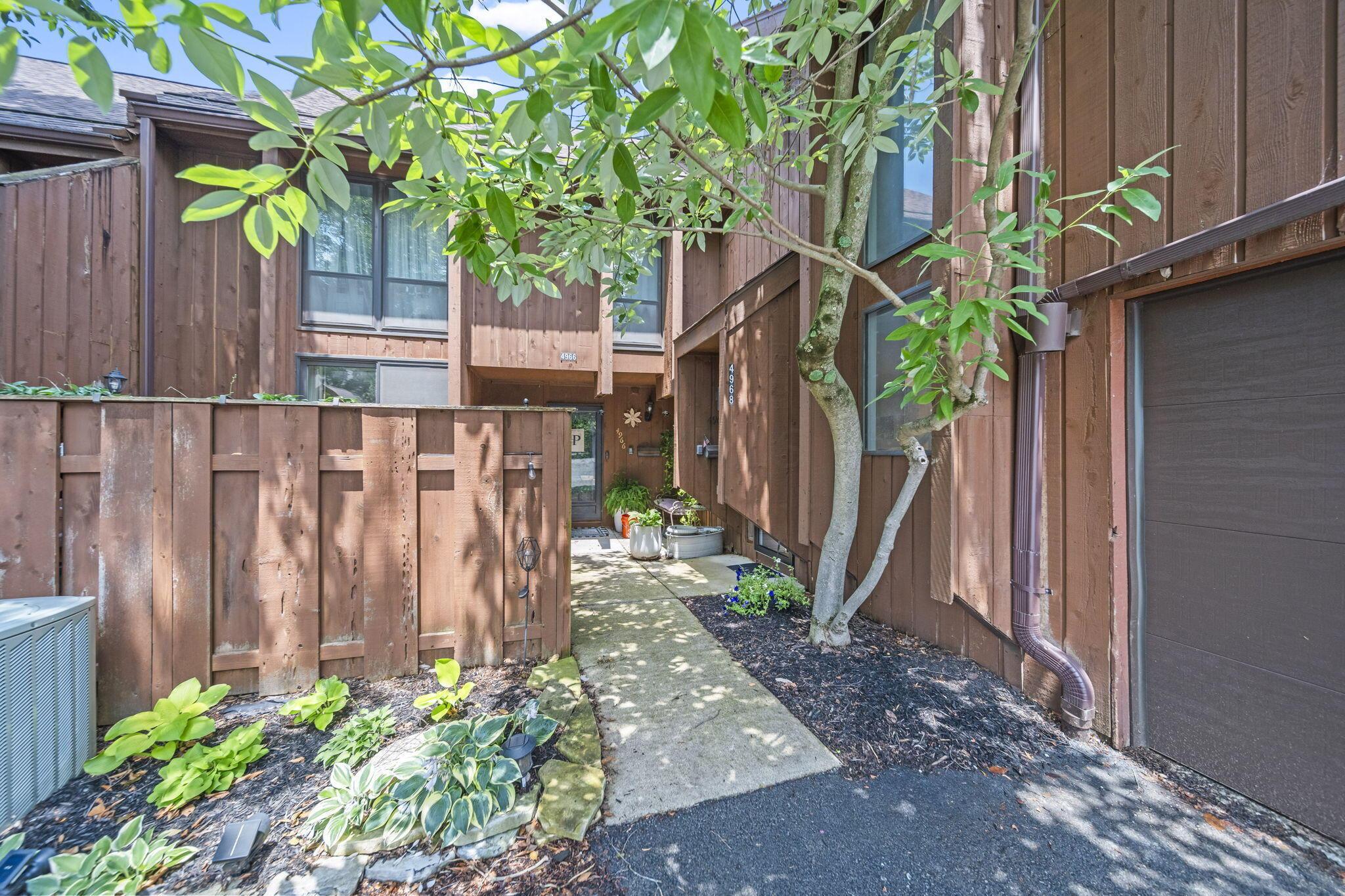 4968 Wintersong Lane, 10