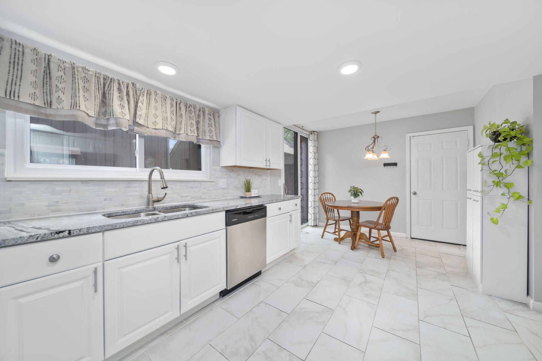 4968 Wintersong Lane, 10