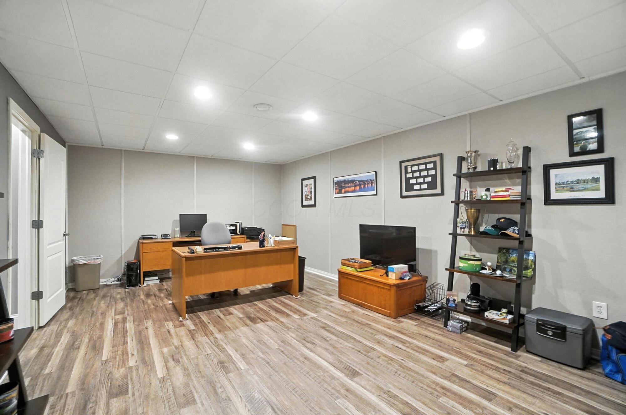 5720 Medallion Drive W