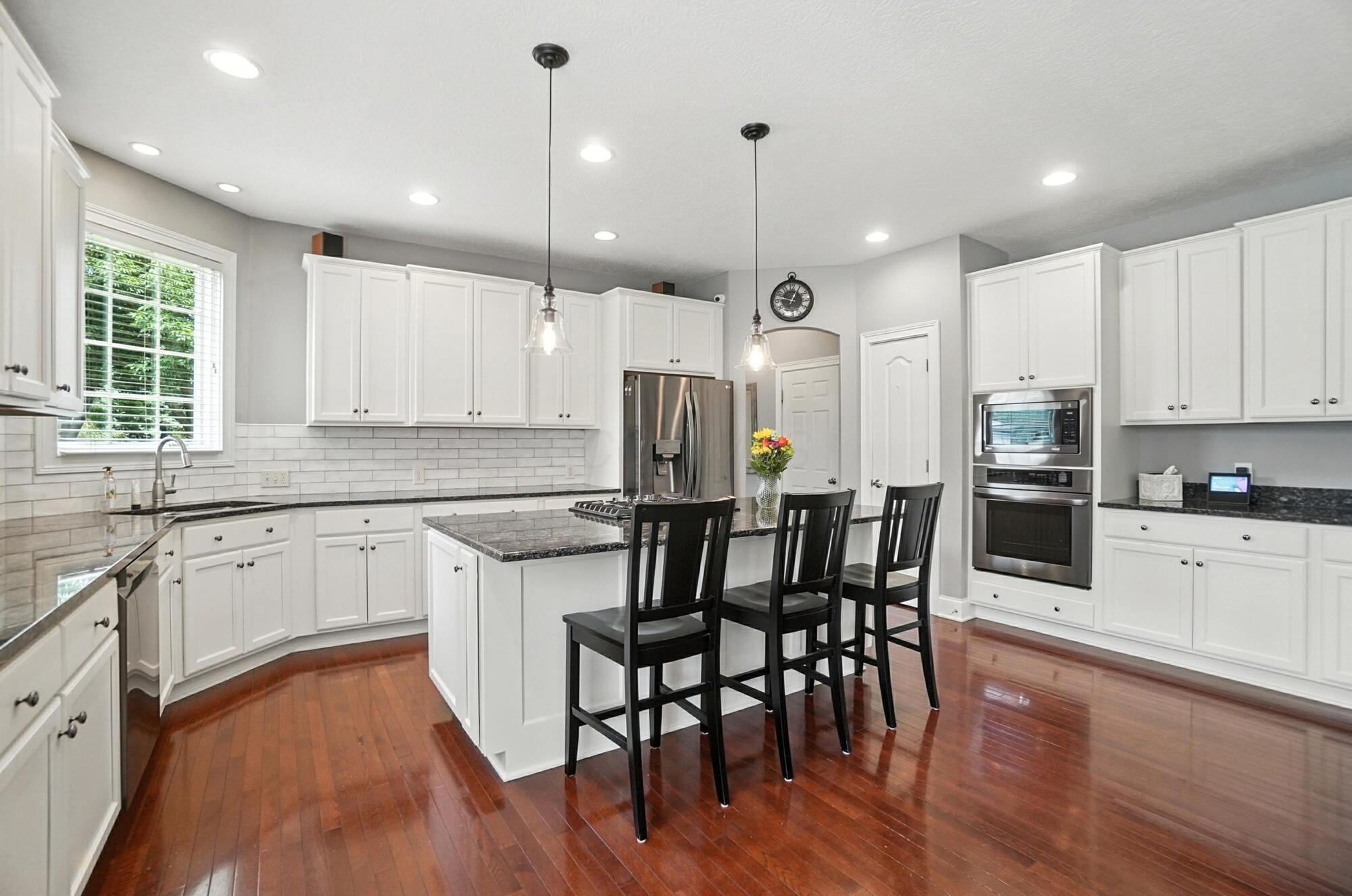 5720 Medallion Drive W
