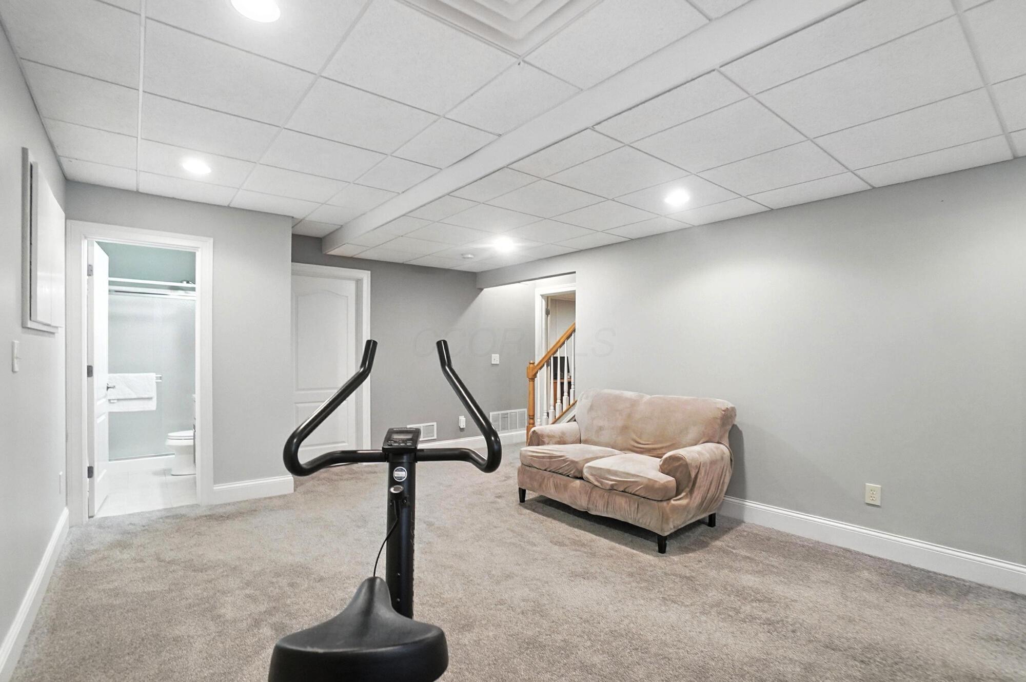 5720 Medallion Drive W