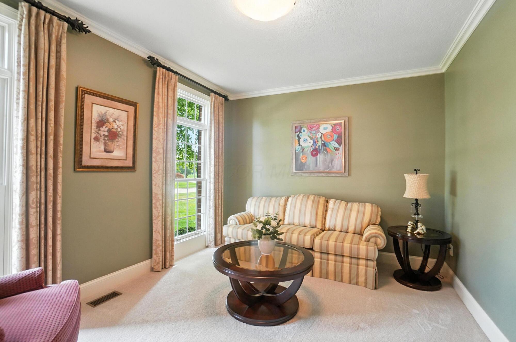 5720 Medallion Drive W