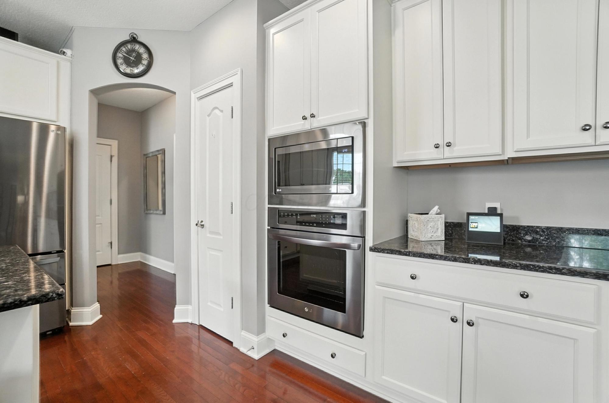 5720 Medallion Drive W