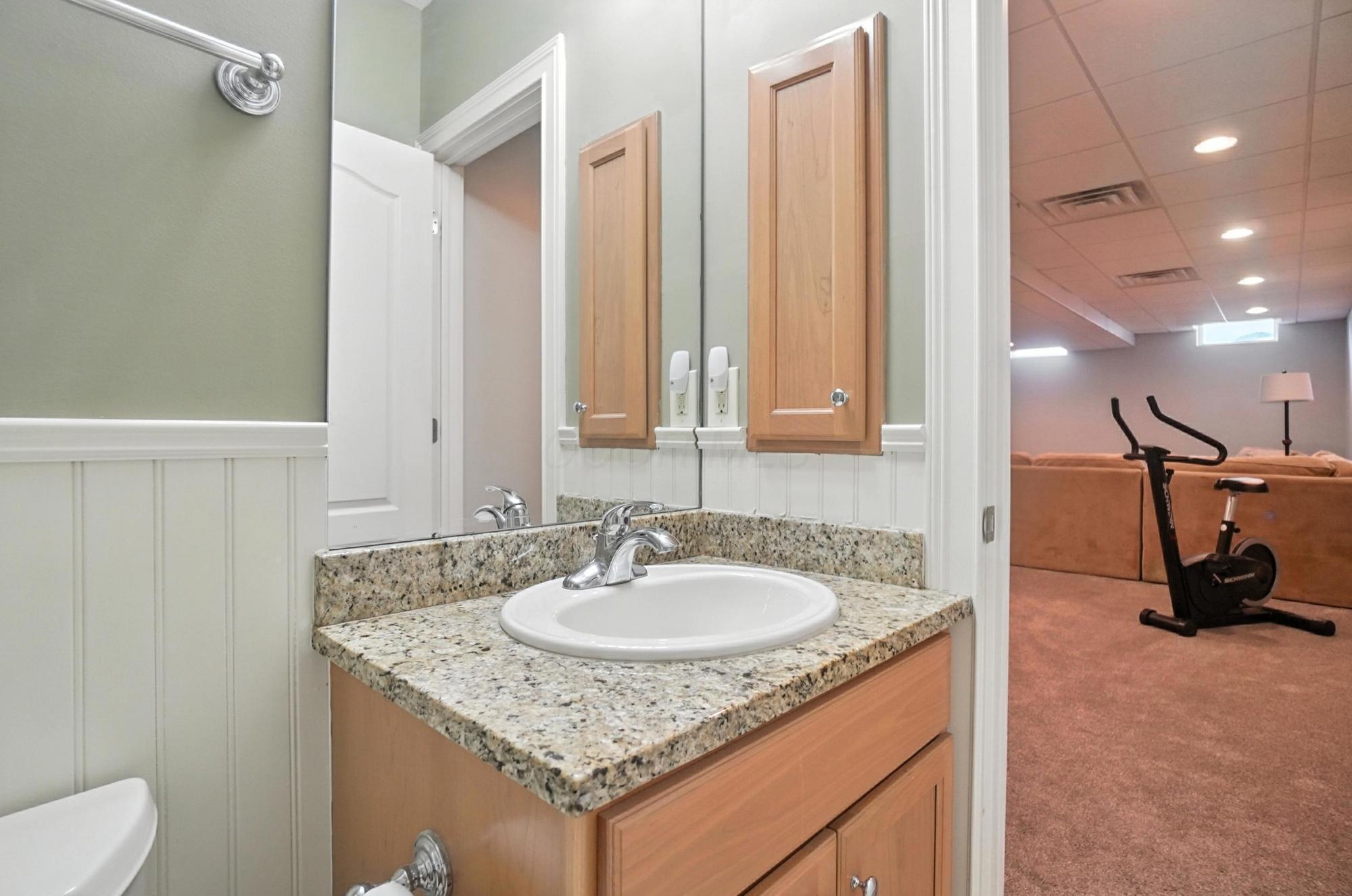 5720 Medallion Drive W