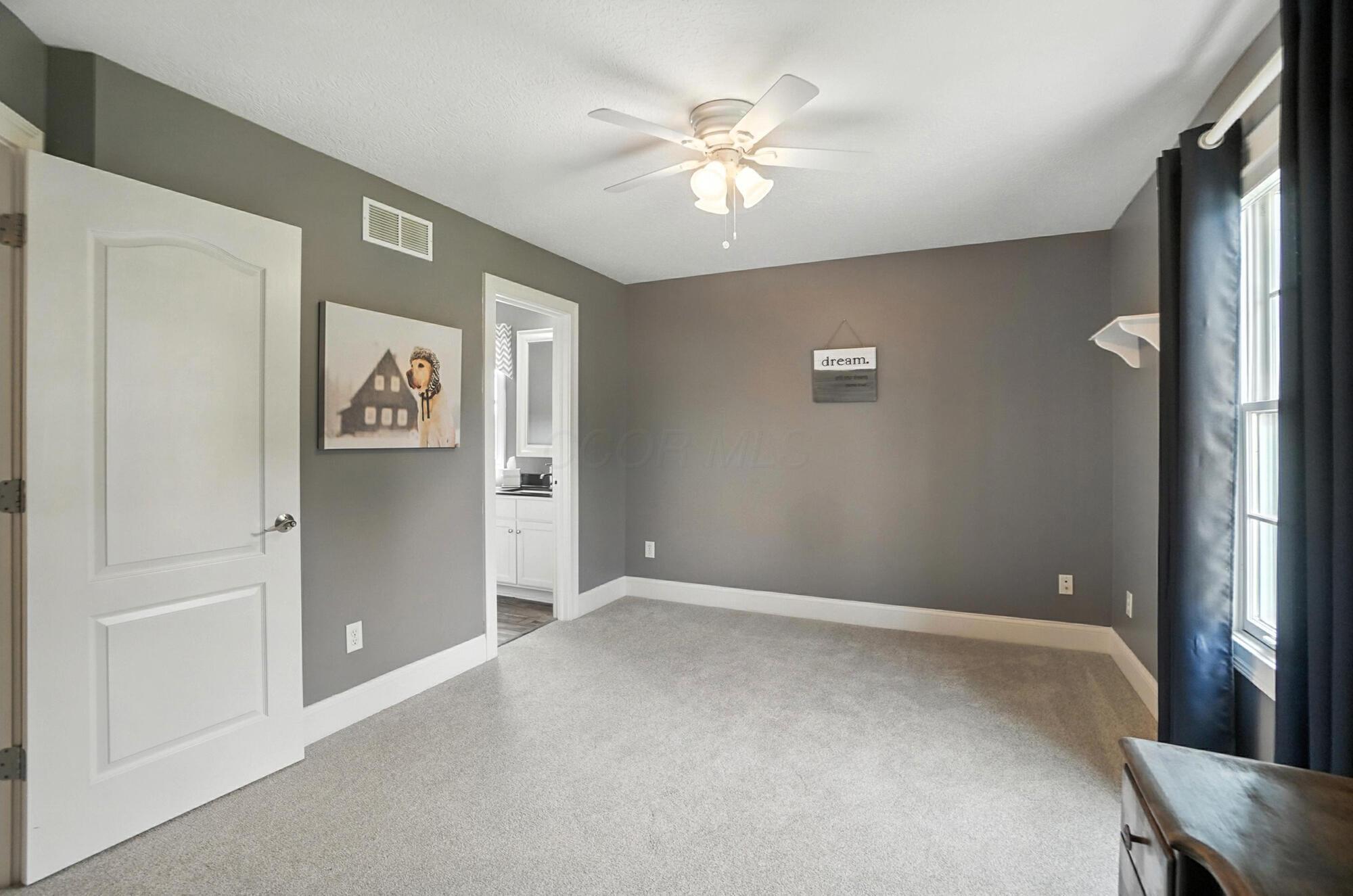 5720 Medallion Drive W