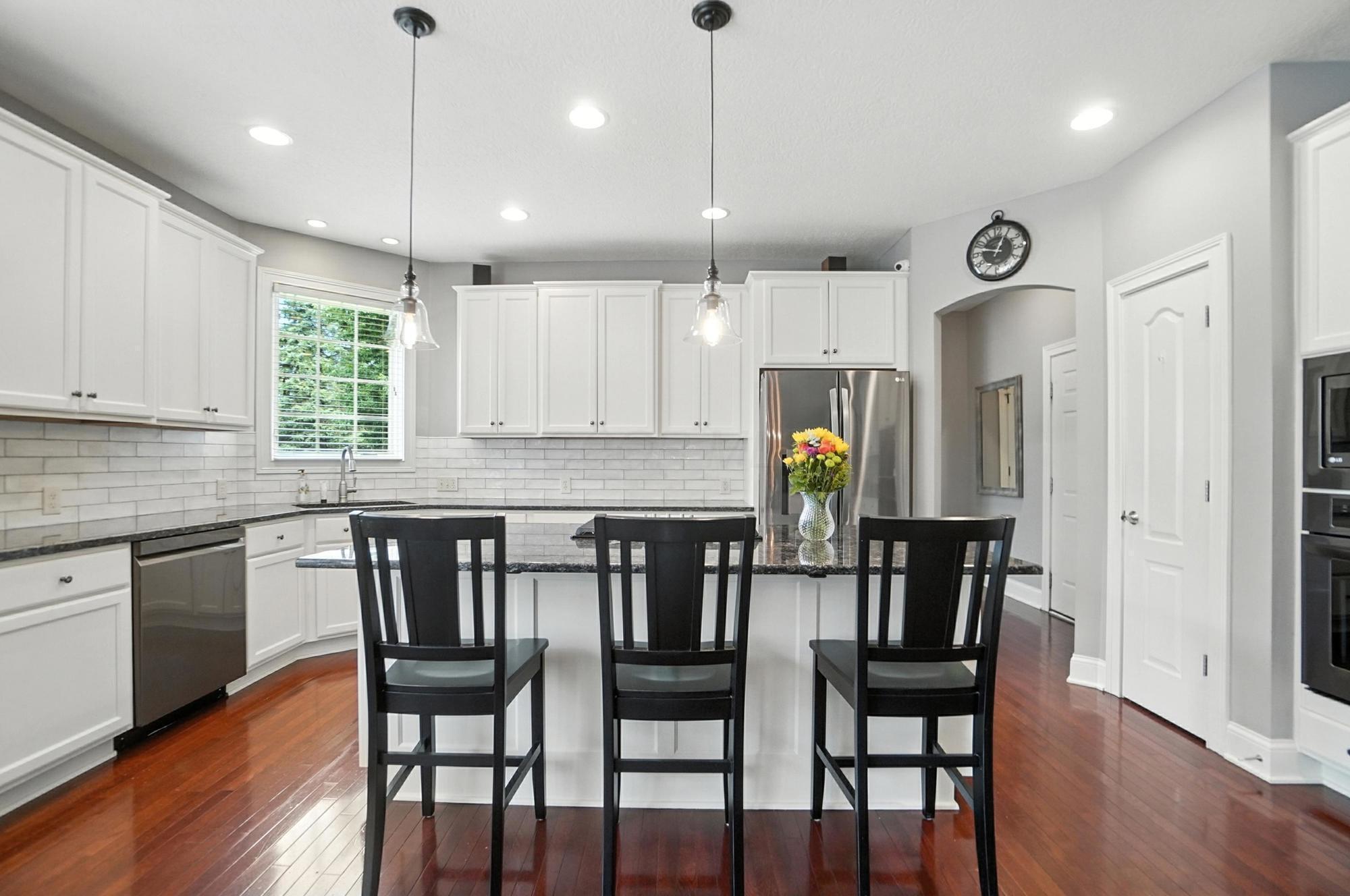 5720 Medallion Drive W