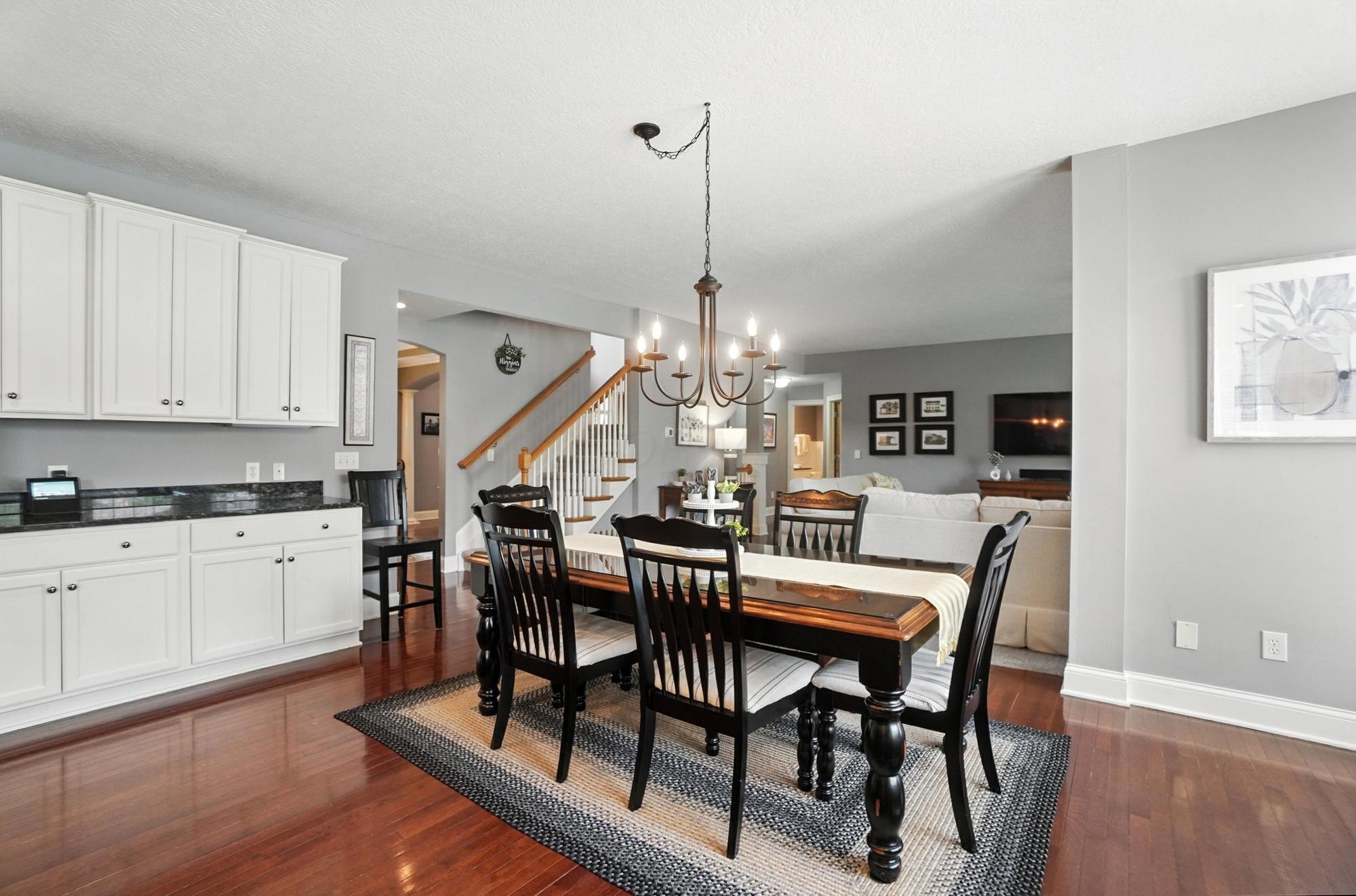 5720 Medallion Drive W