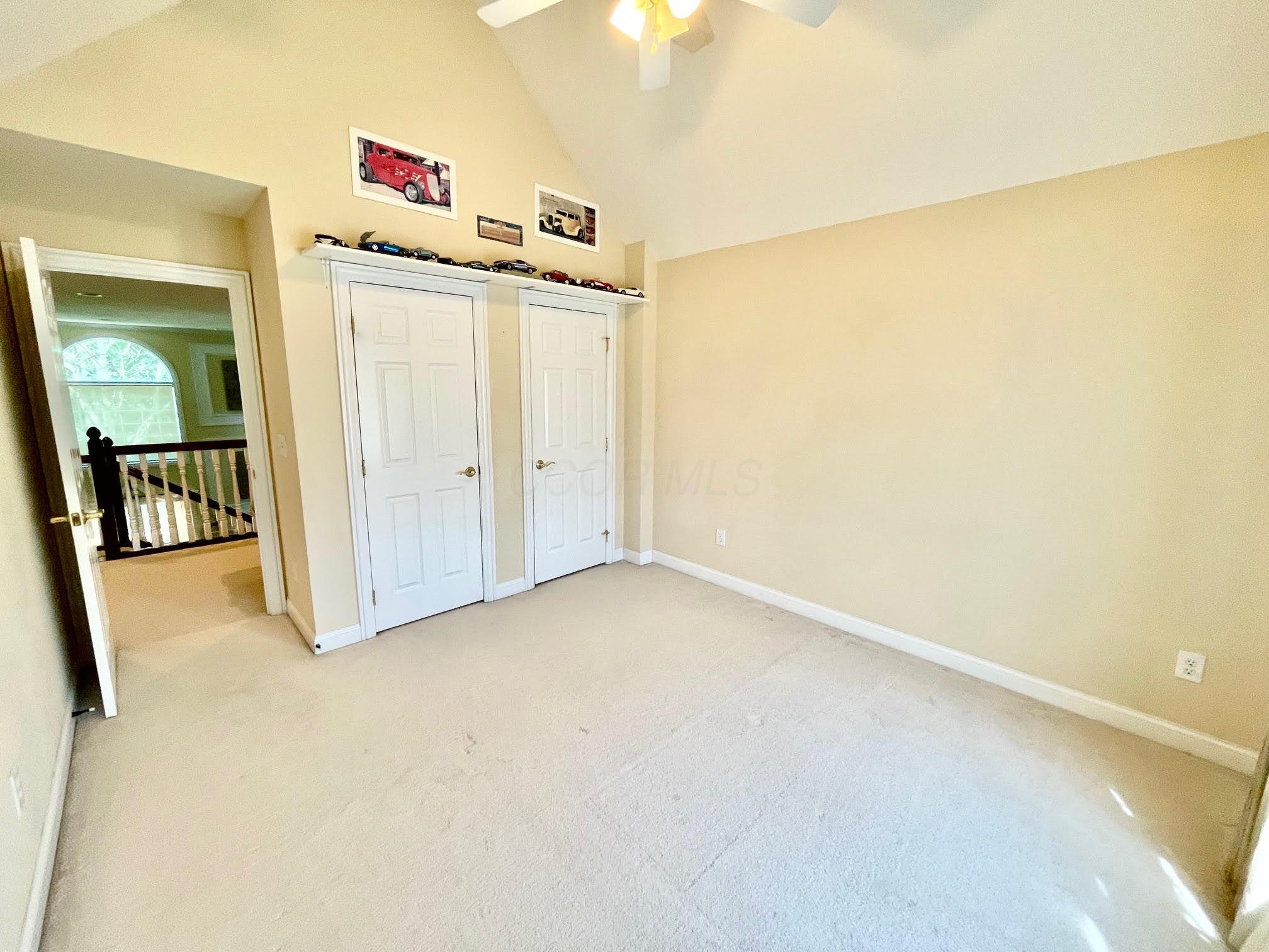 5386 Medallion Drive W