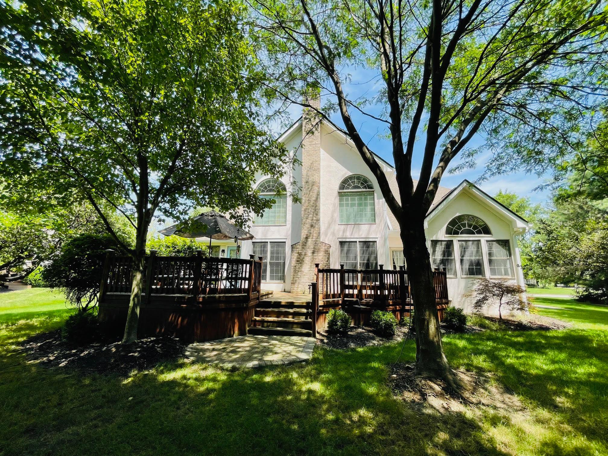 5386 Medallion Drive W