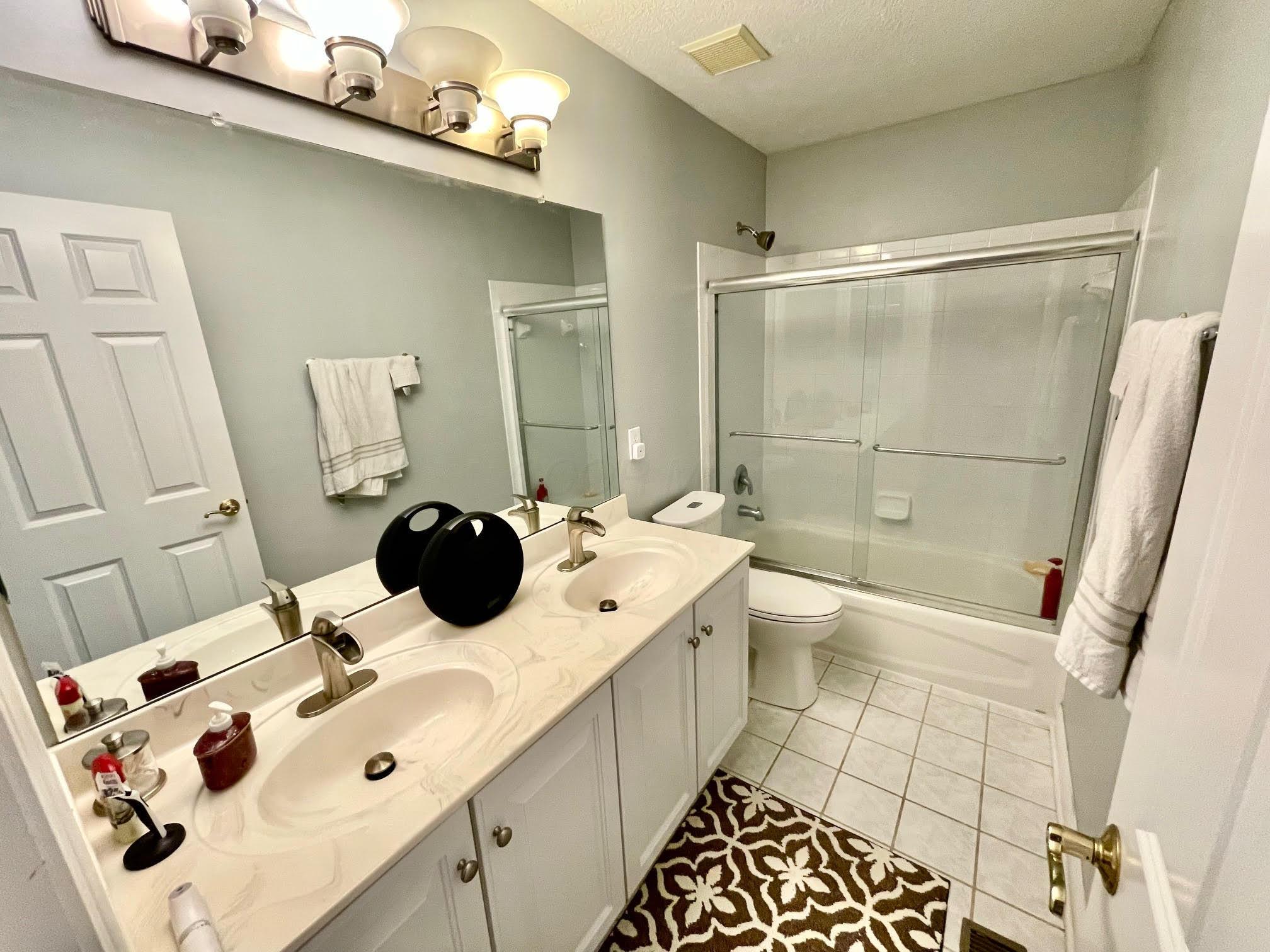 5386 Medallion Drive W