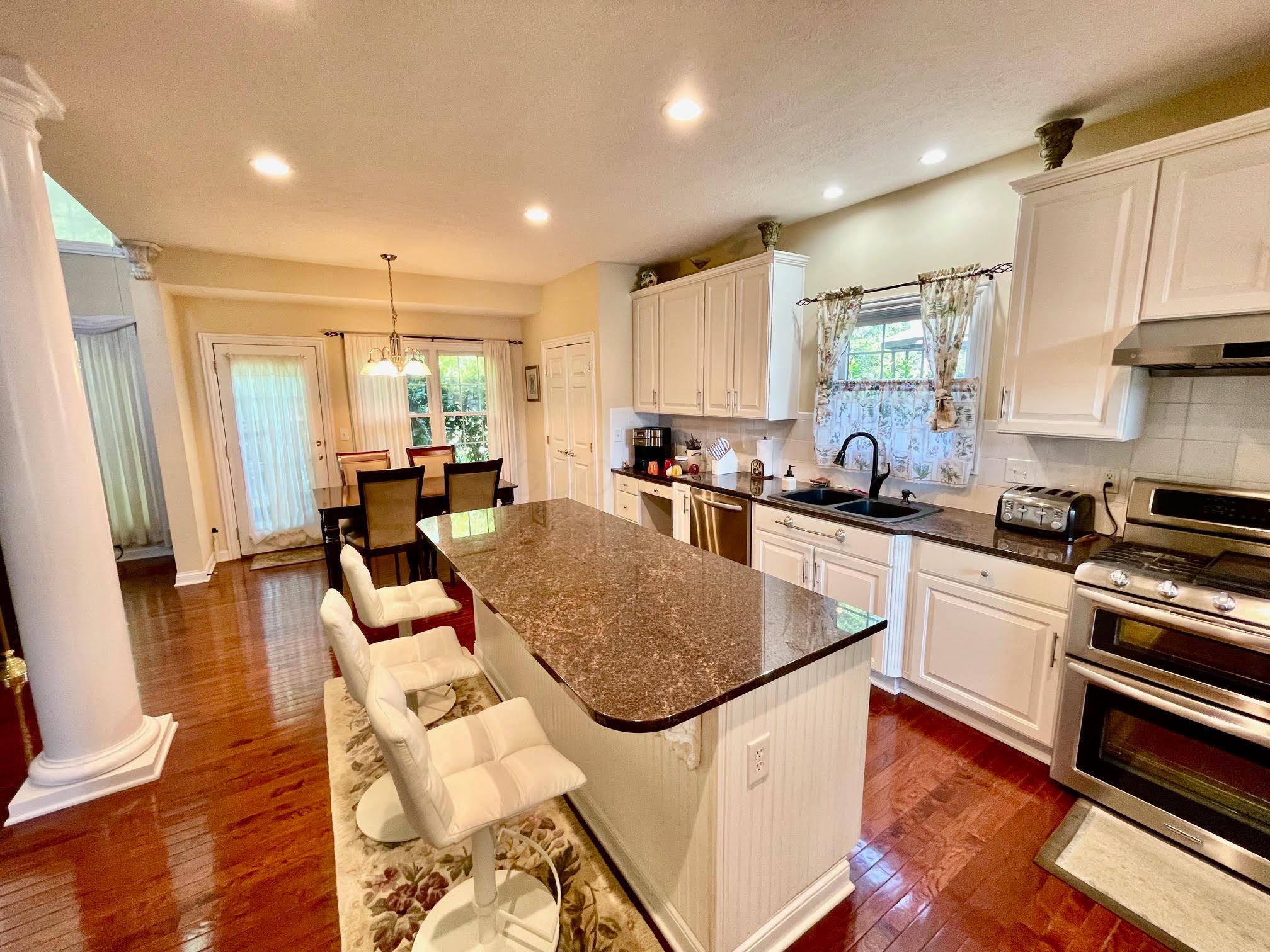 5386 Medallion Drive W