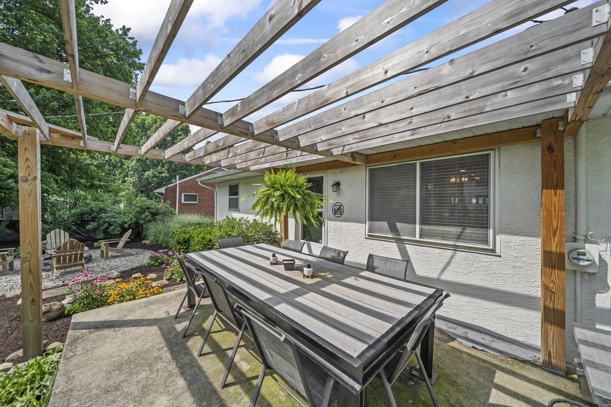 518 E Clearview Avenue