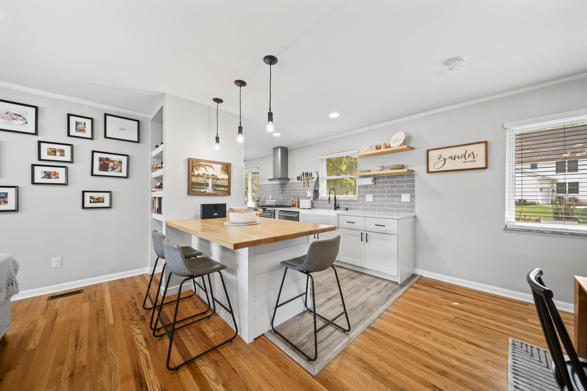 518 E Clearview Avenue