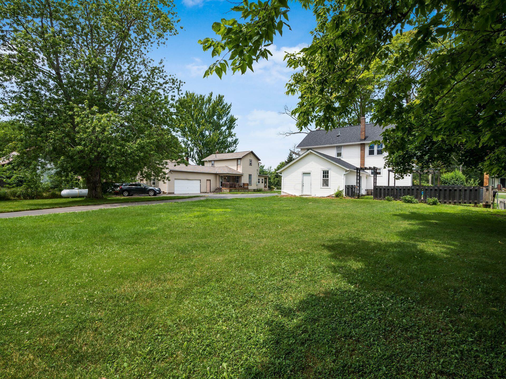 371 W North Street