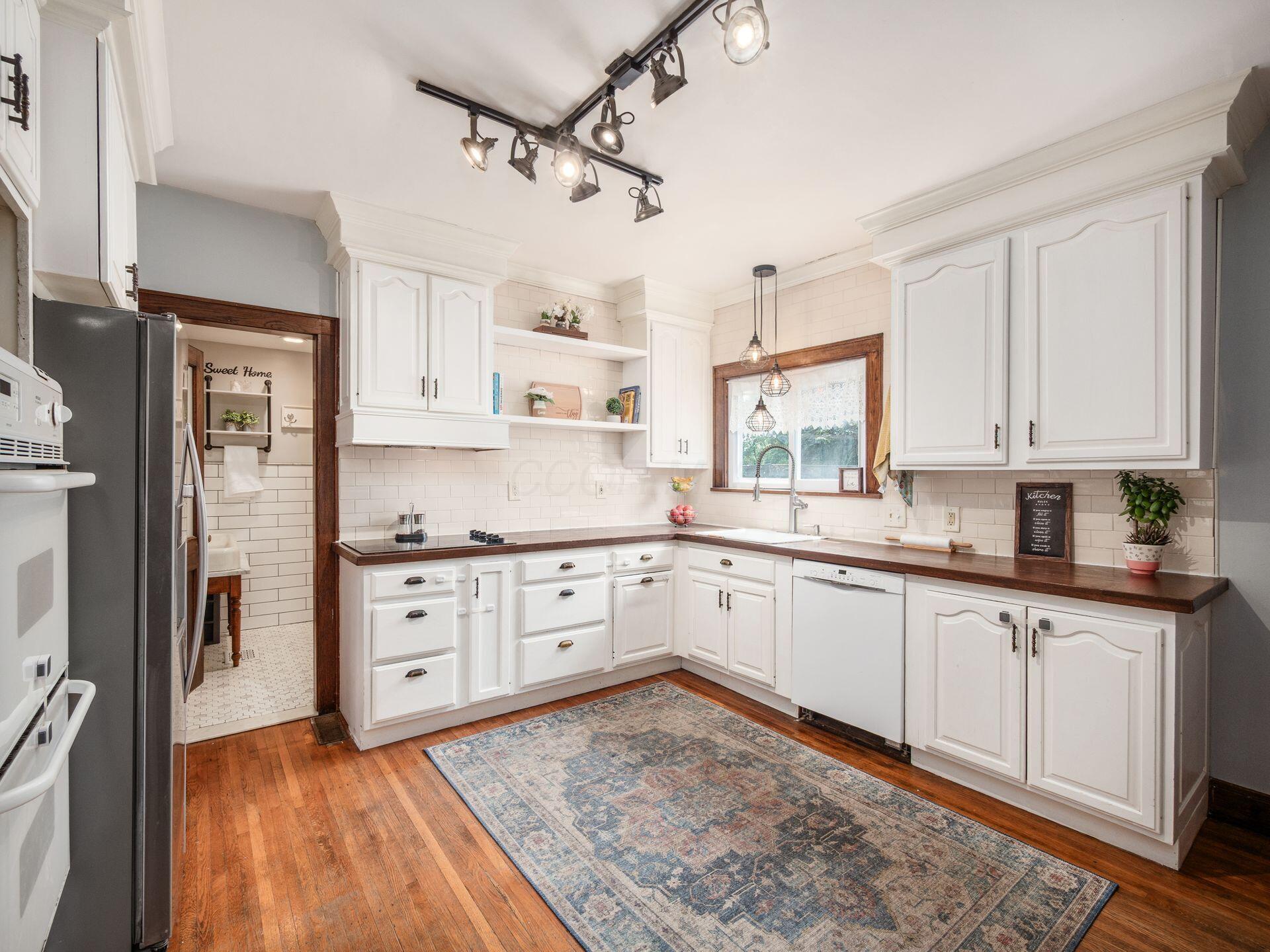 371 W North Street
