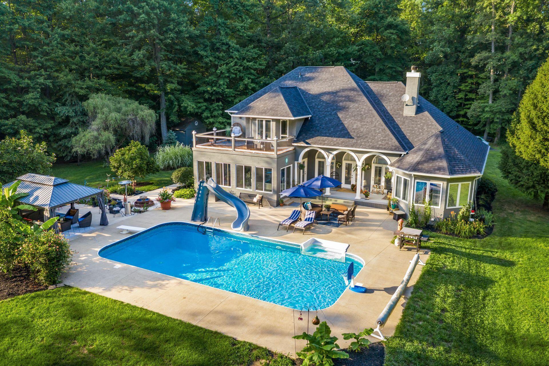 6003 Nichols Lane
