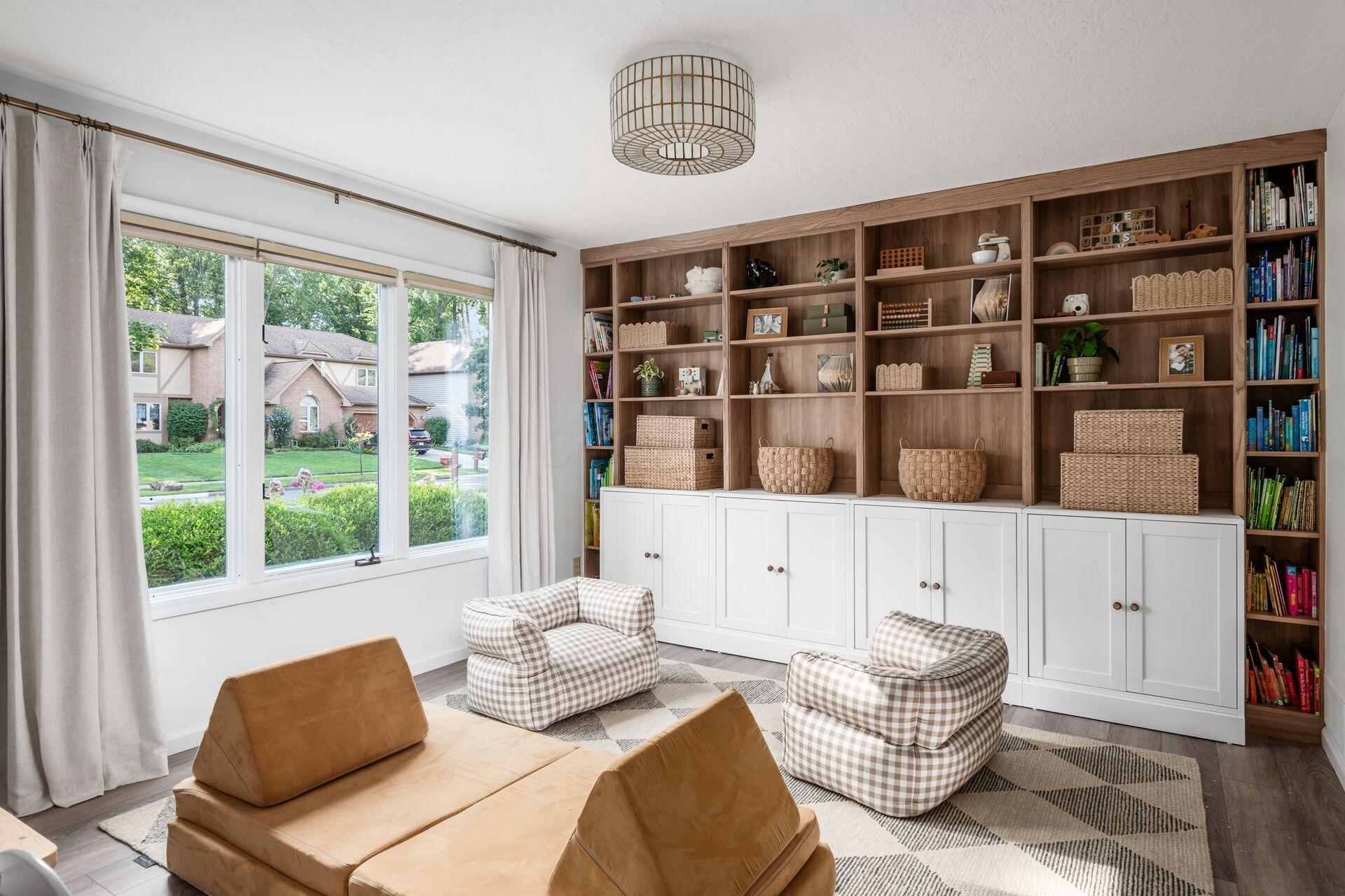 568 Kingfisher Drive