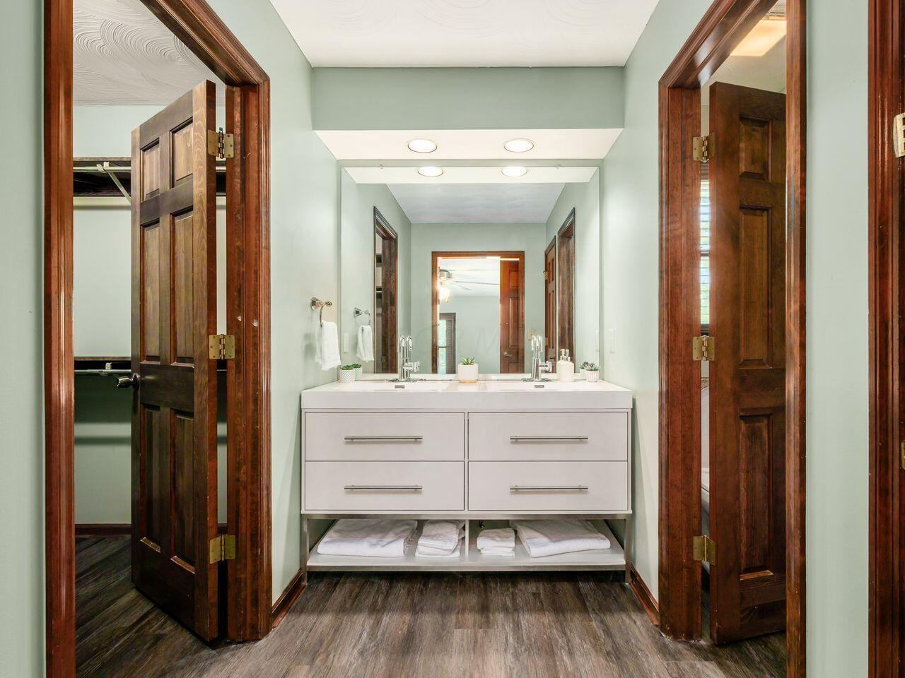 613 Valley Wood Court