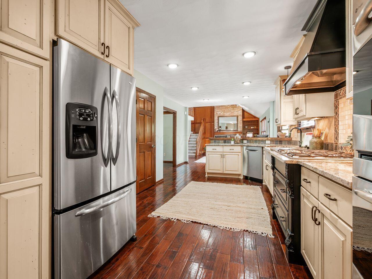 613 Valley Wood Court