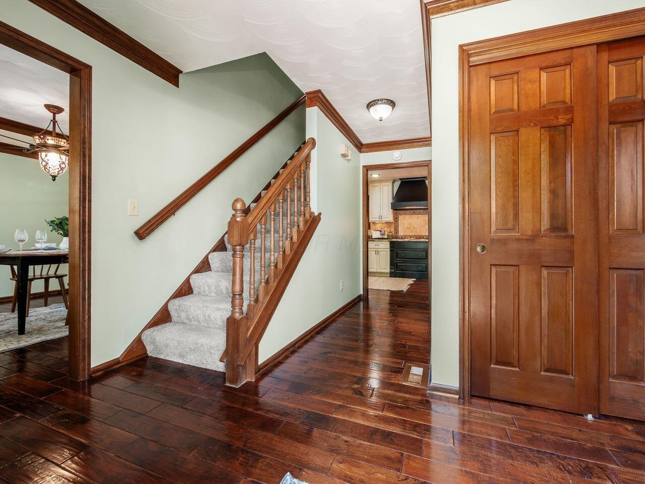 613 Valley Wood Court