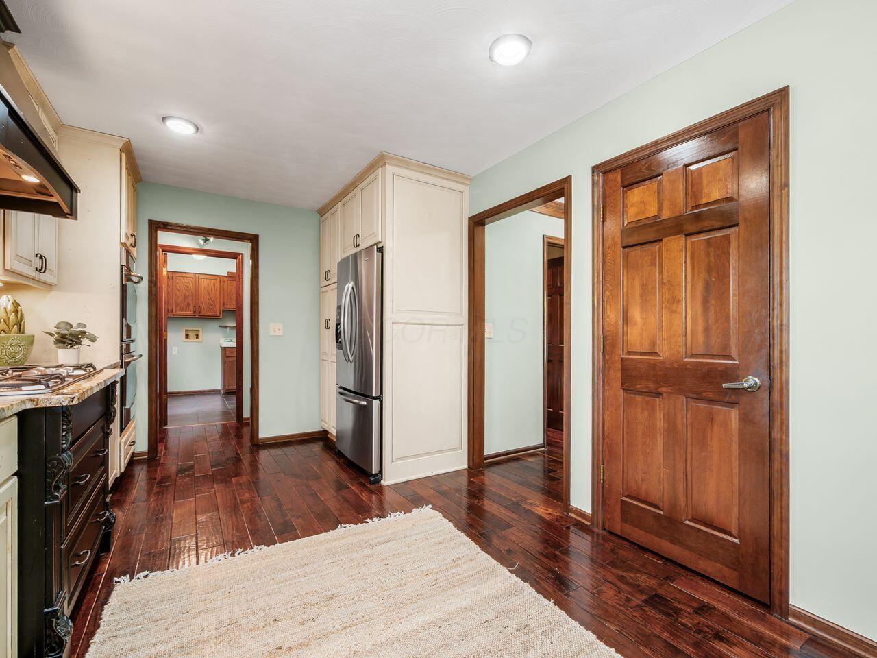 613 Valley Wood Court