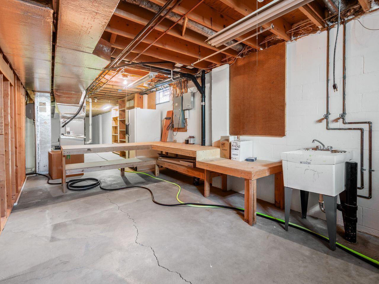 613 Valley Wood Court