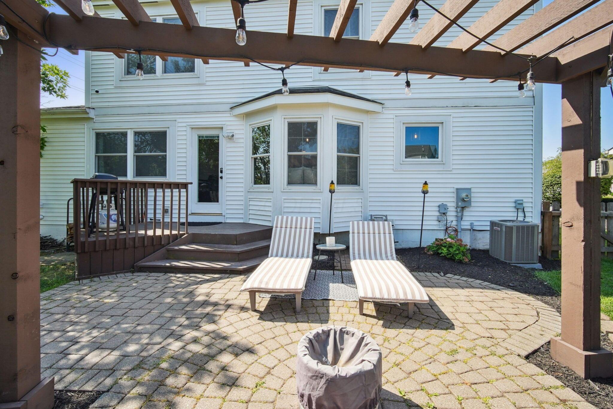 5318 Whispering Oak Boulevard