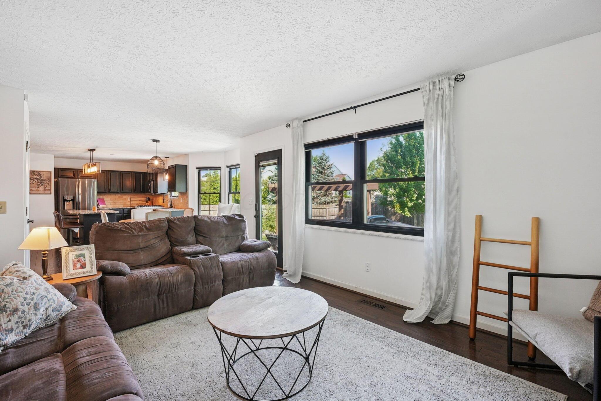 5318 Whispering Oak Boulevard