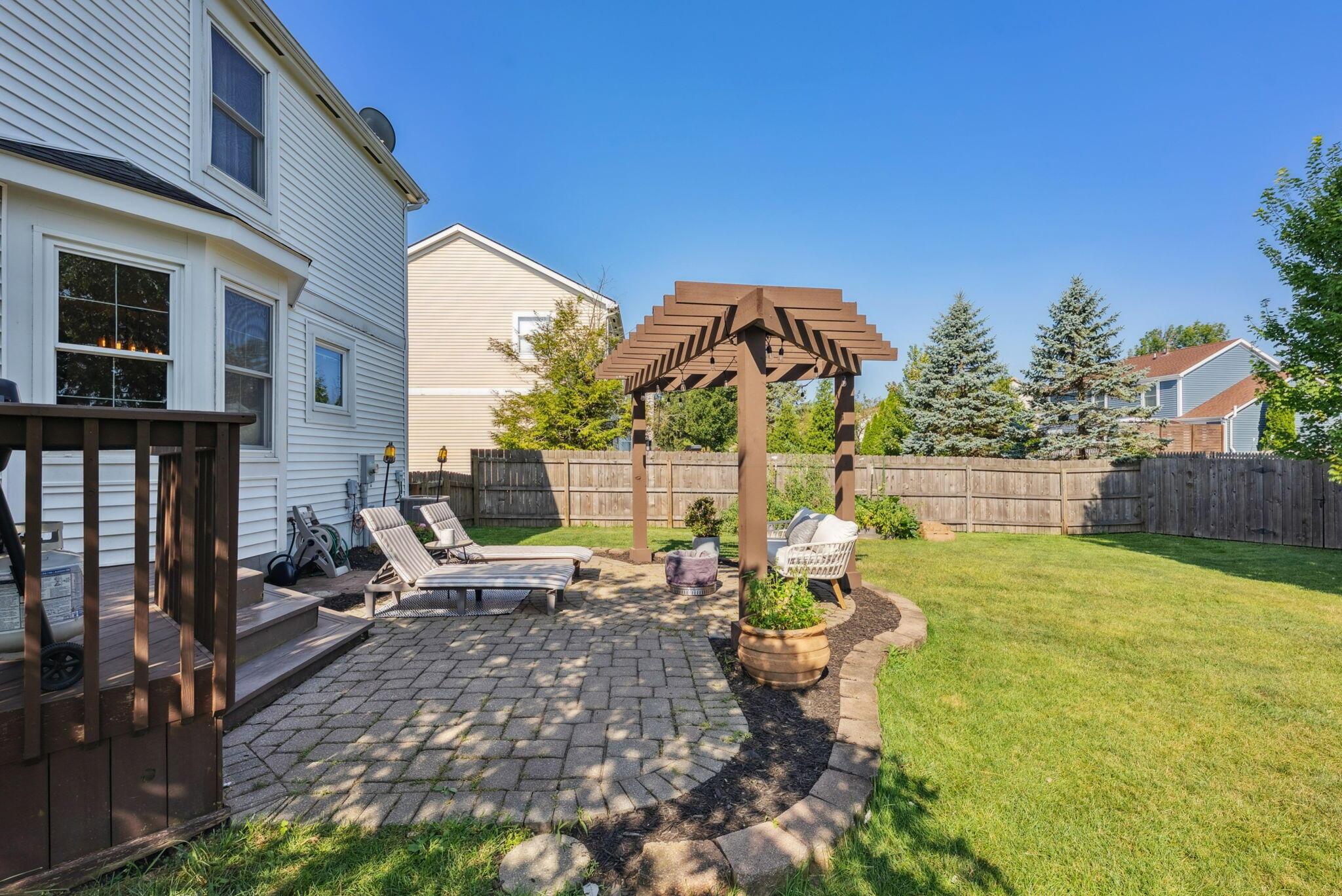 5318 Whispering Oak Boulevard