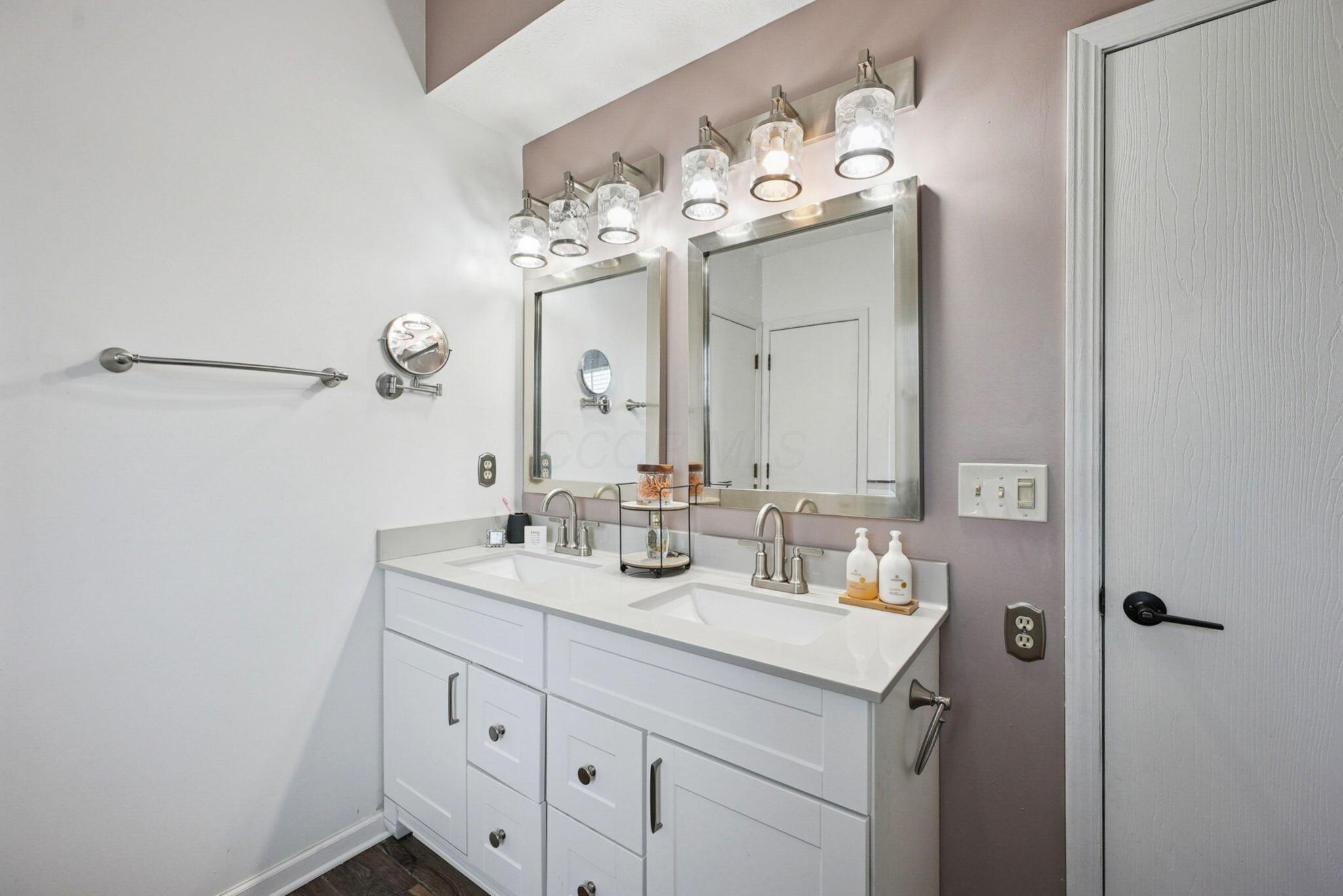 5318 Whispering Oak Boulevard