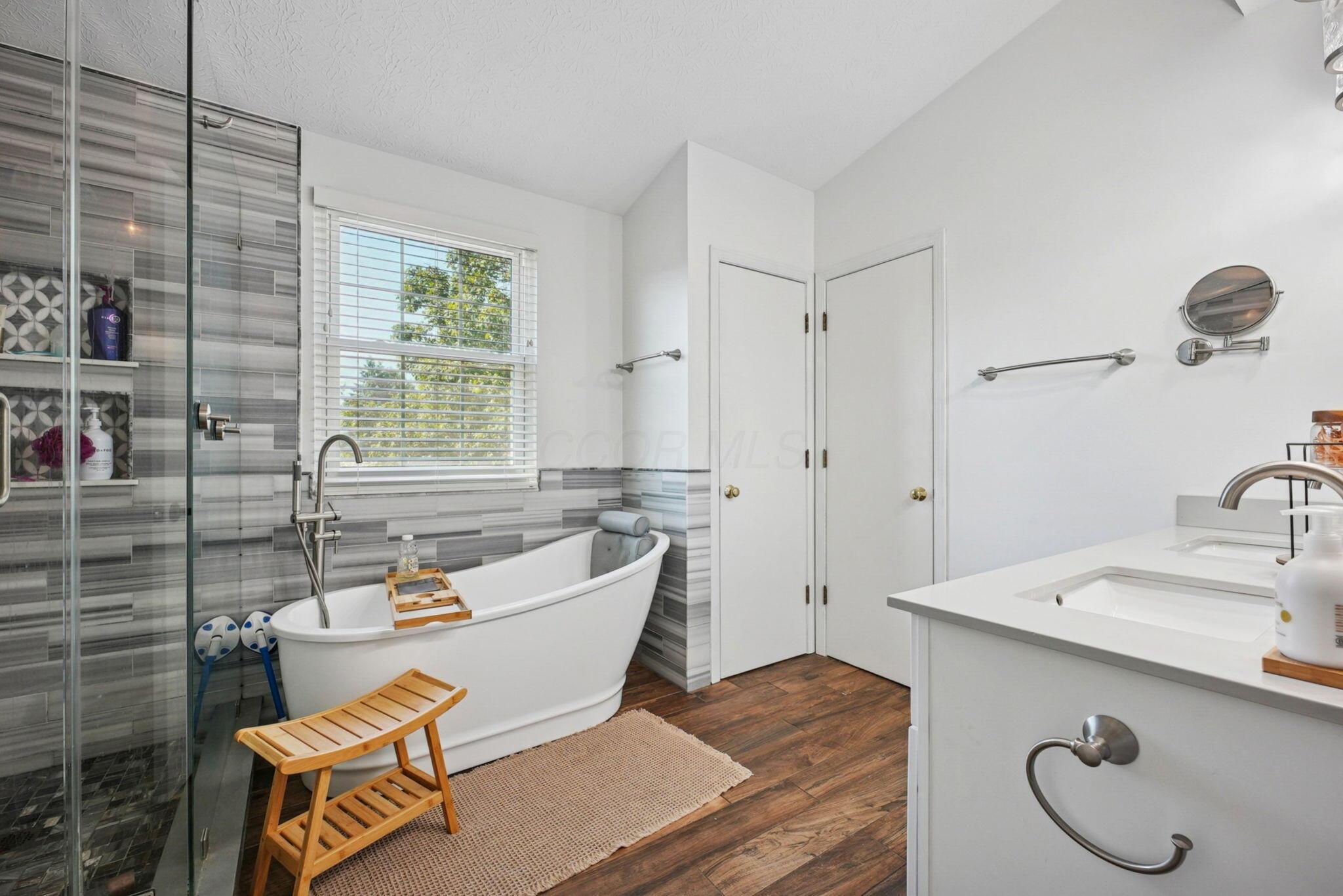 5318 Whispering Oak Boulevard