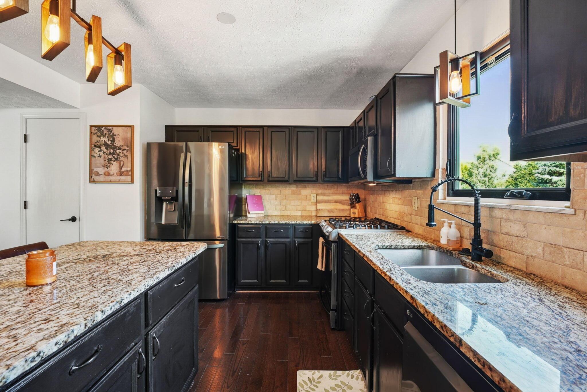 5318 Whispering Oak Boulevard