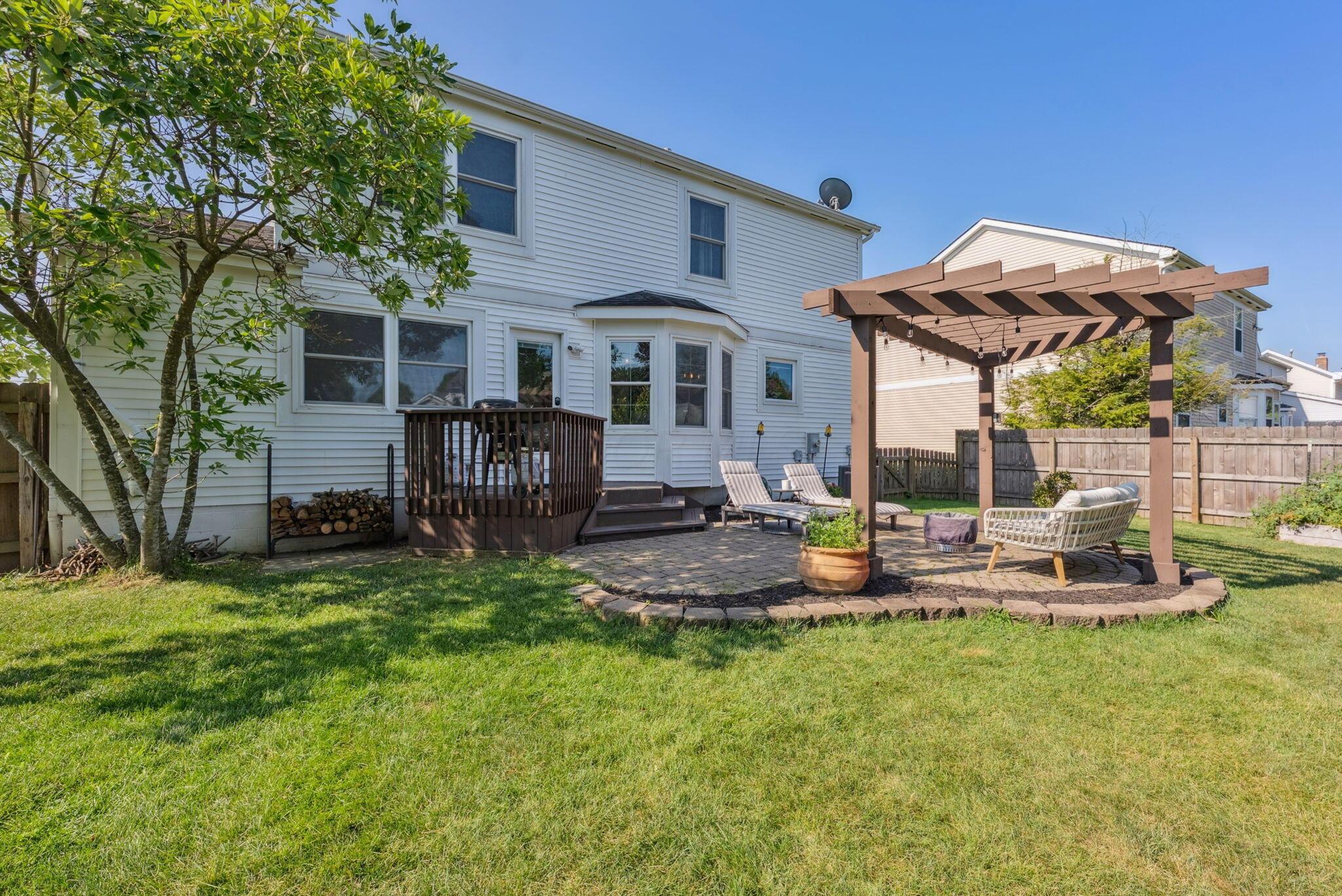 5318 Whispering Oak Boulevard