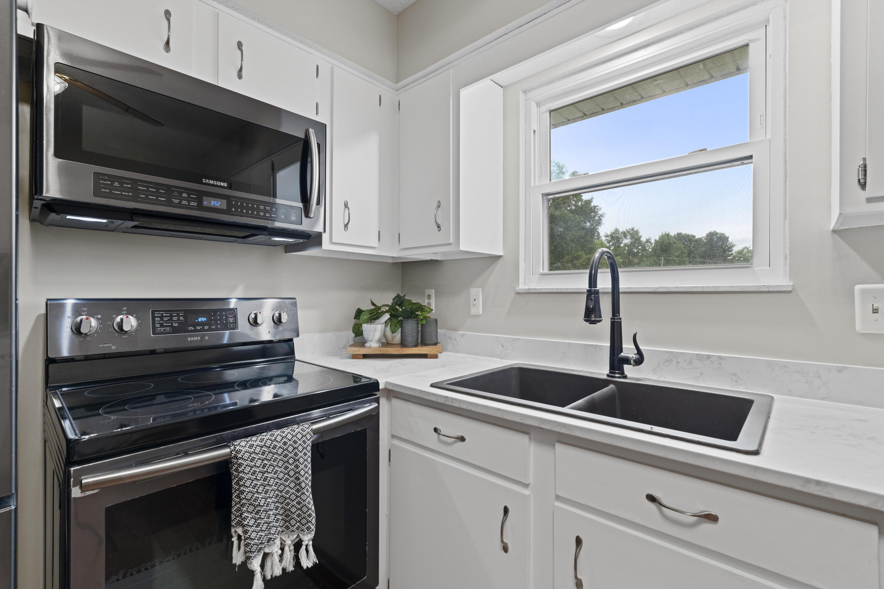 11290 Stoudertown Road NW