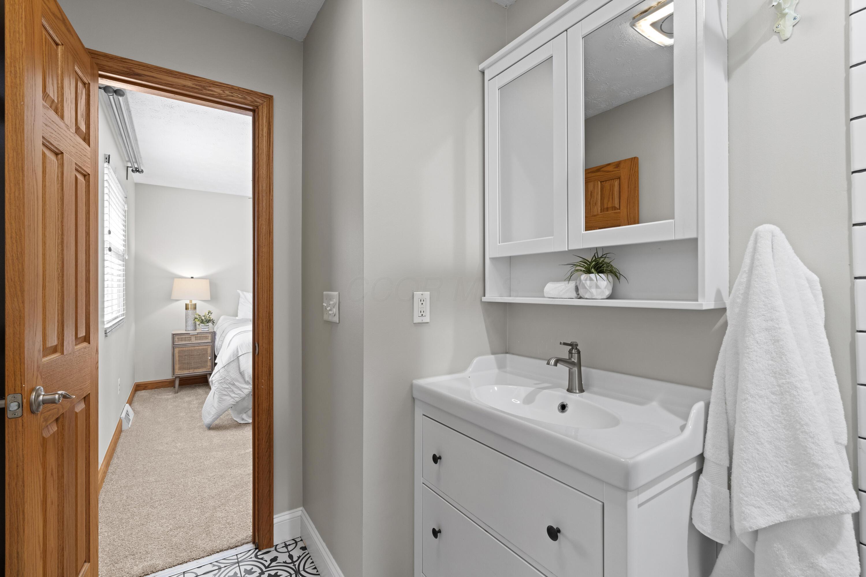 11290 Stoudertown Road NW